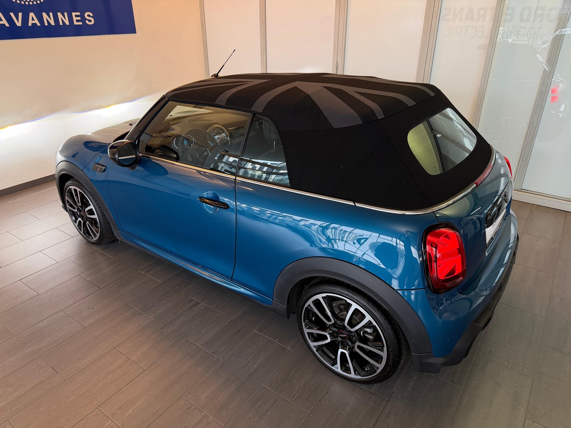 MINI Cabrio F57 2.0i Cooper S-image-20