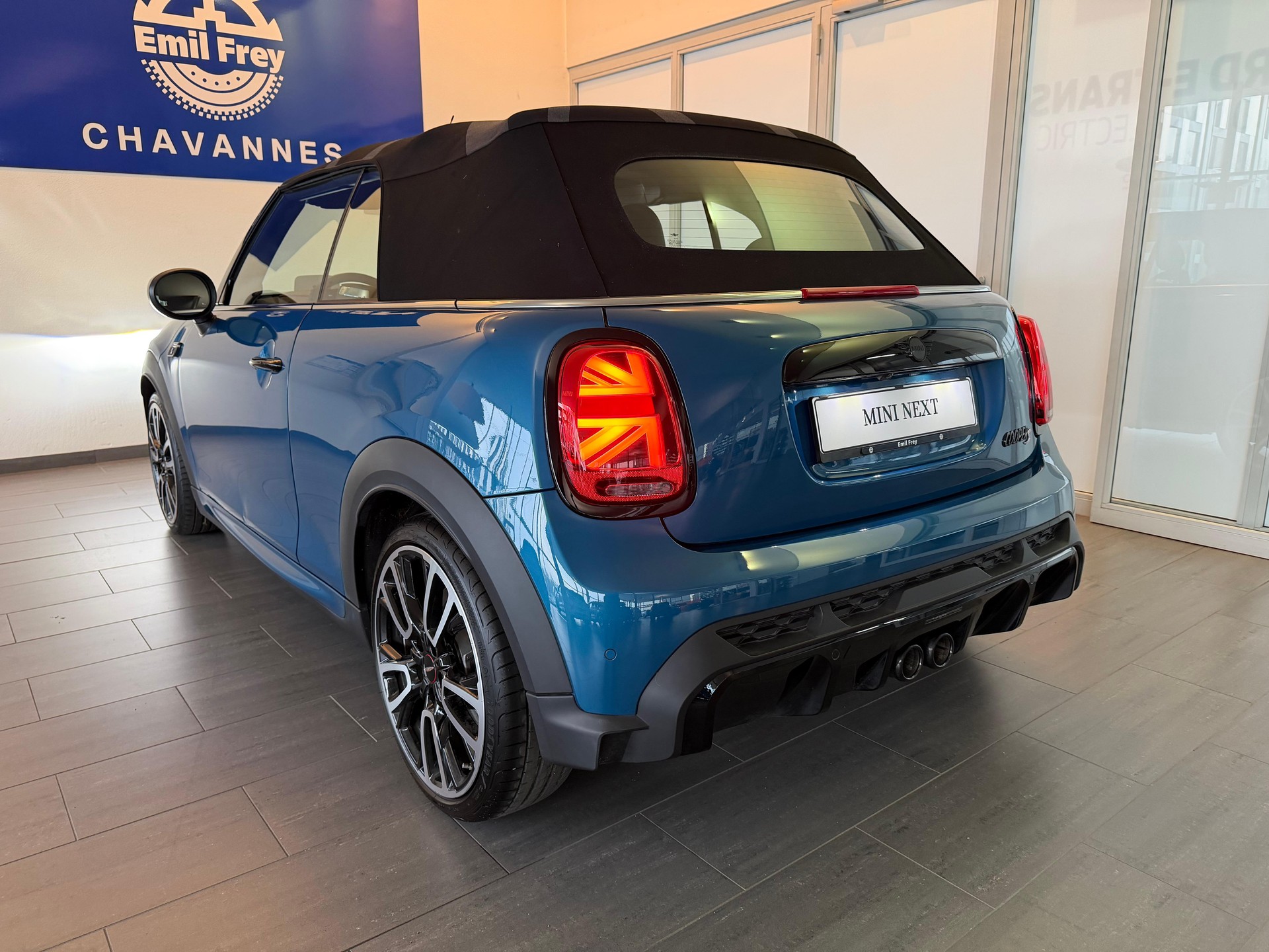 MINI Cabrio F57 2.0i Cooper S-image-19