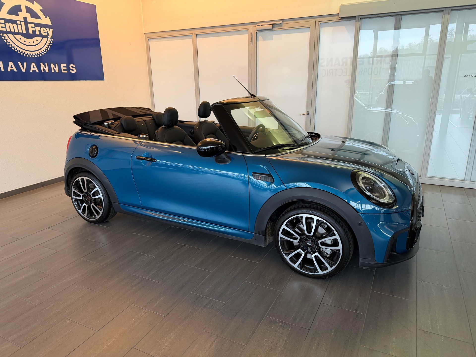 MINI Cabrio F57 2.0i Cooper S-image-4