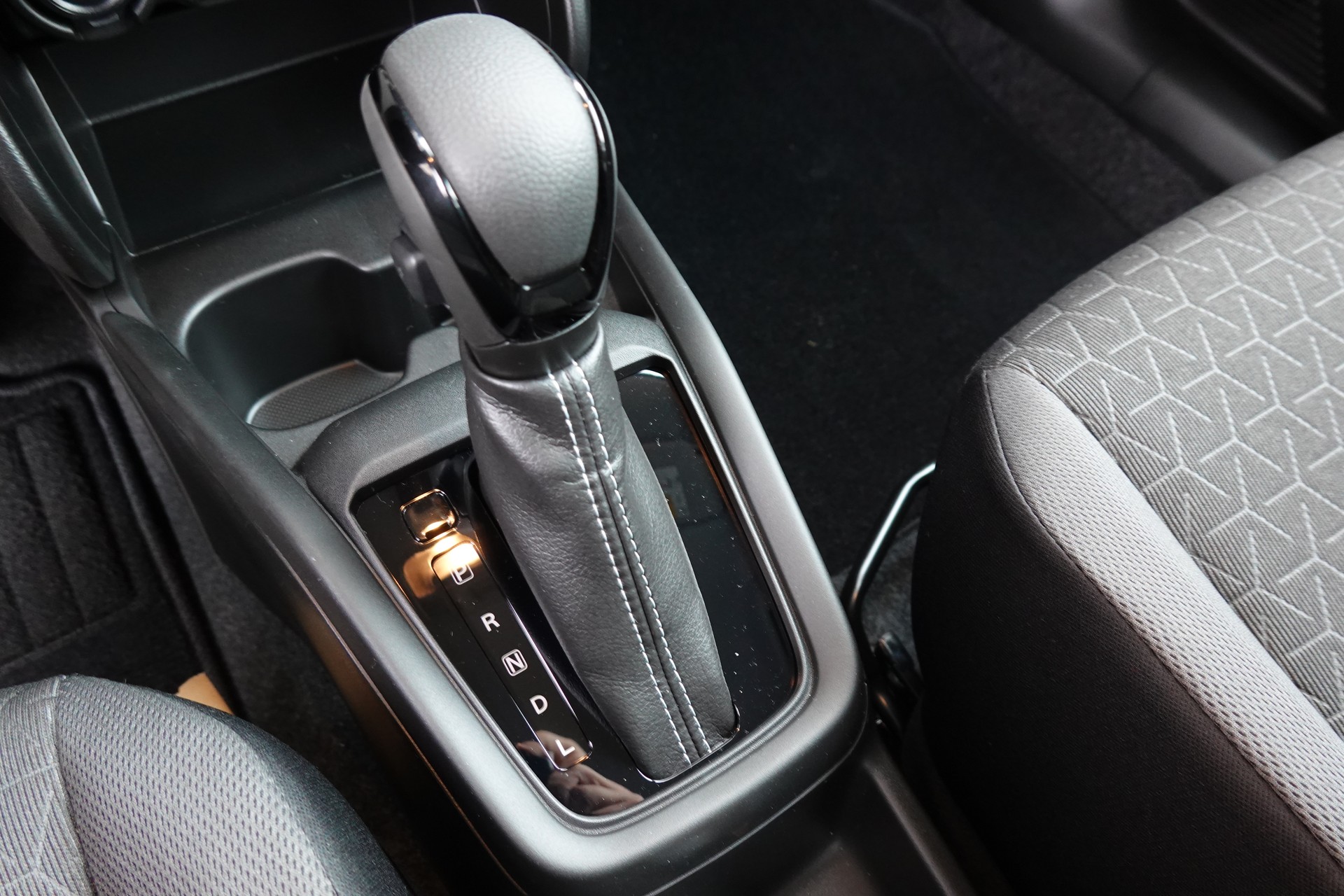 SUZUKI Swift 1.2 Compact+ Hybrid-image-14