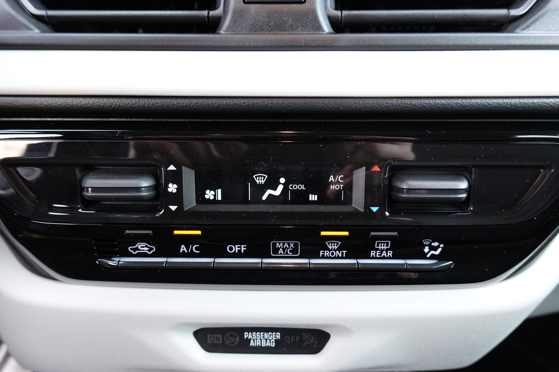 SUZUKI Swift 1.2 Compact+ Hybrid-image-16