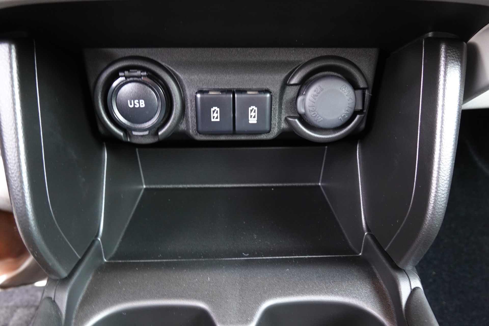 SUZUKI Swift 1.2 Compact+ Hybrid-image-15