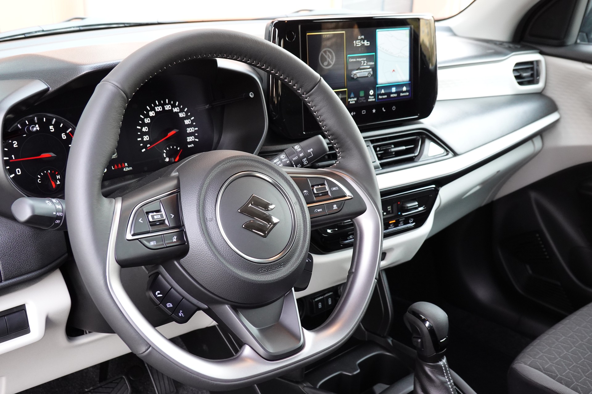 SUZUKI Swift 1.2 Compact+ Hybrid-image-8