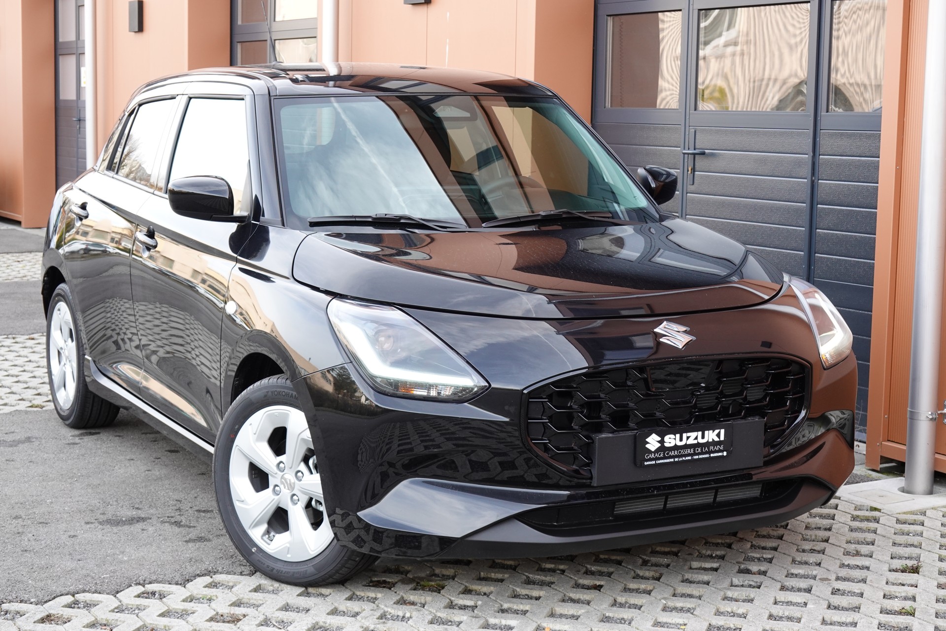 SUZUKI Swift 1.2 Compact+ Hybrid-image-0