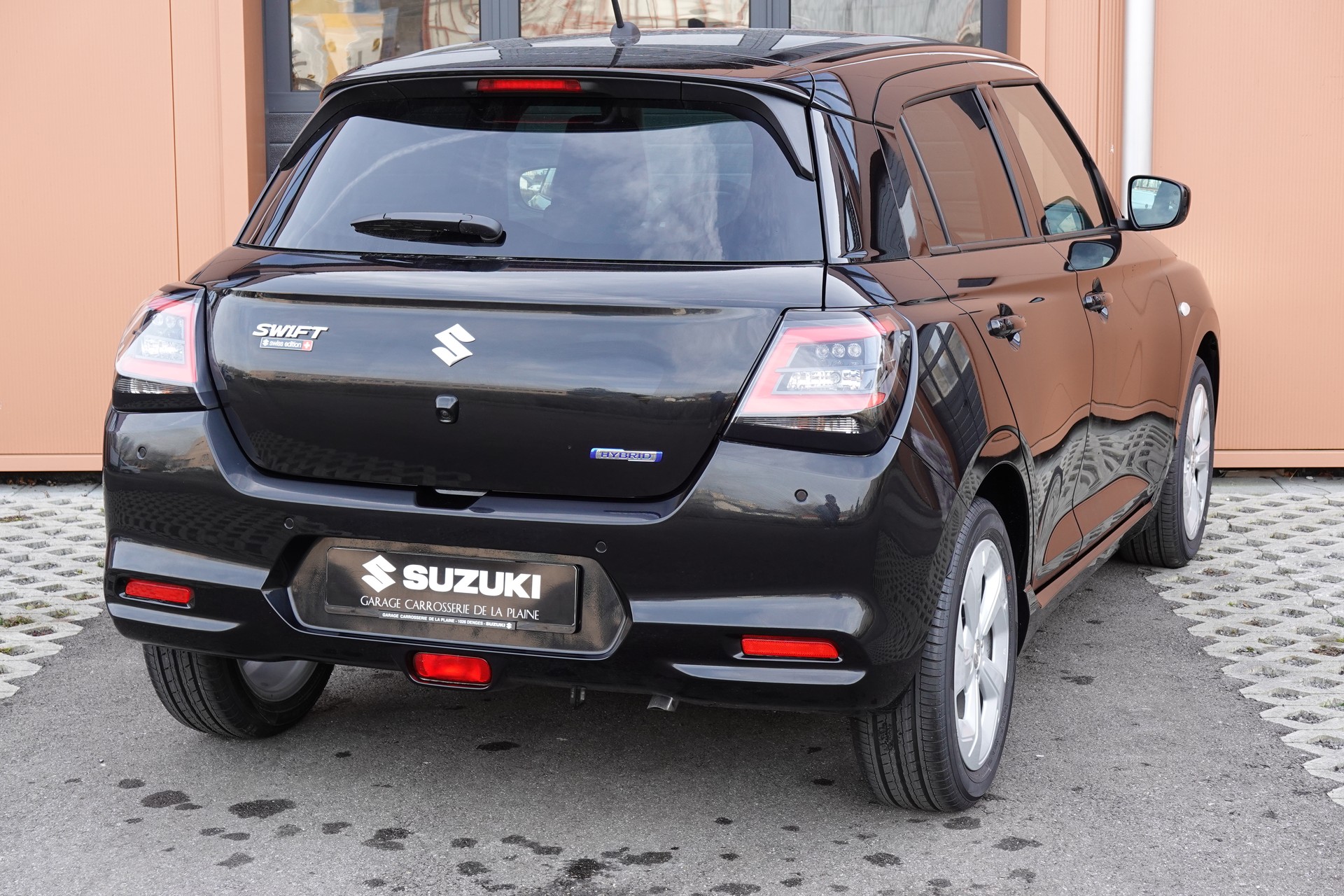 SUZUKI Swift 1.2 Compact+ Hybrid-image-5