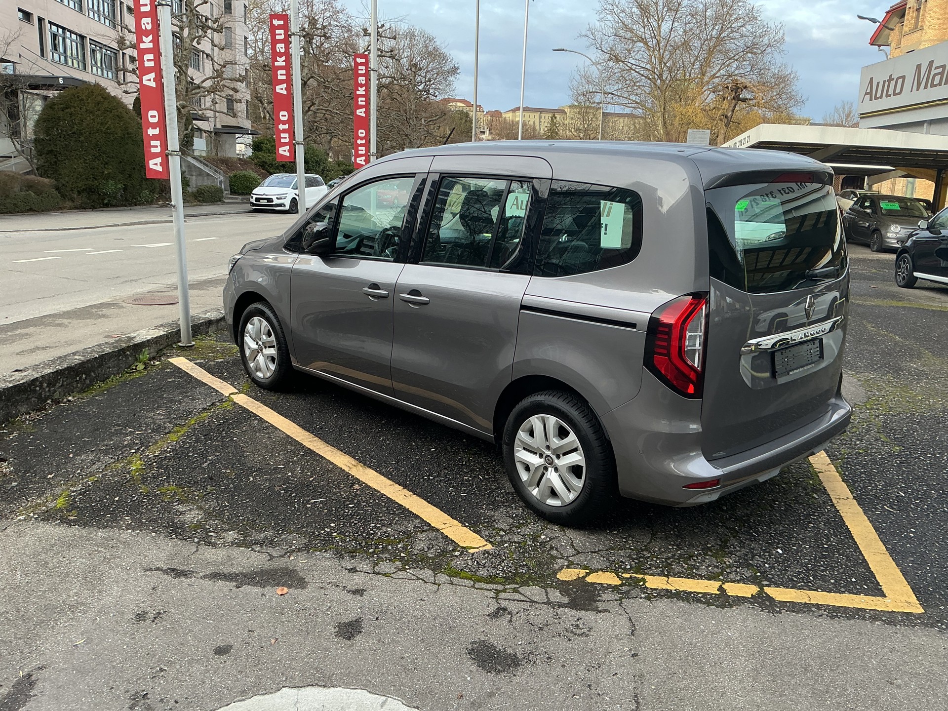 RENAULT Kangoo 1.3 TCe 100 PF Edition One-image-3