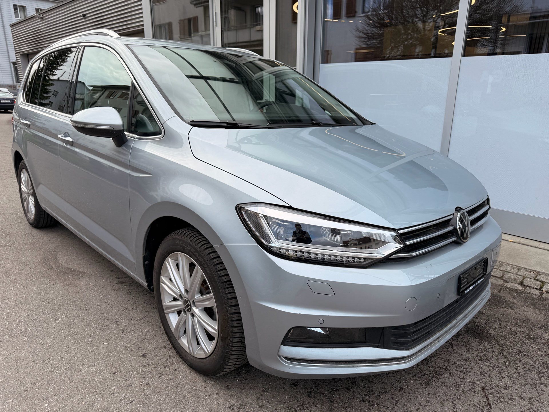 VW Touran 2.0 TDI 150PS DSG HIGHLINE *** TOP AUSSTATTUNG ***-image-2