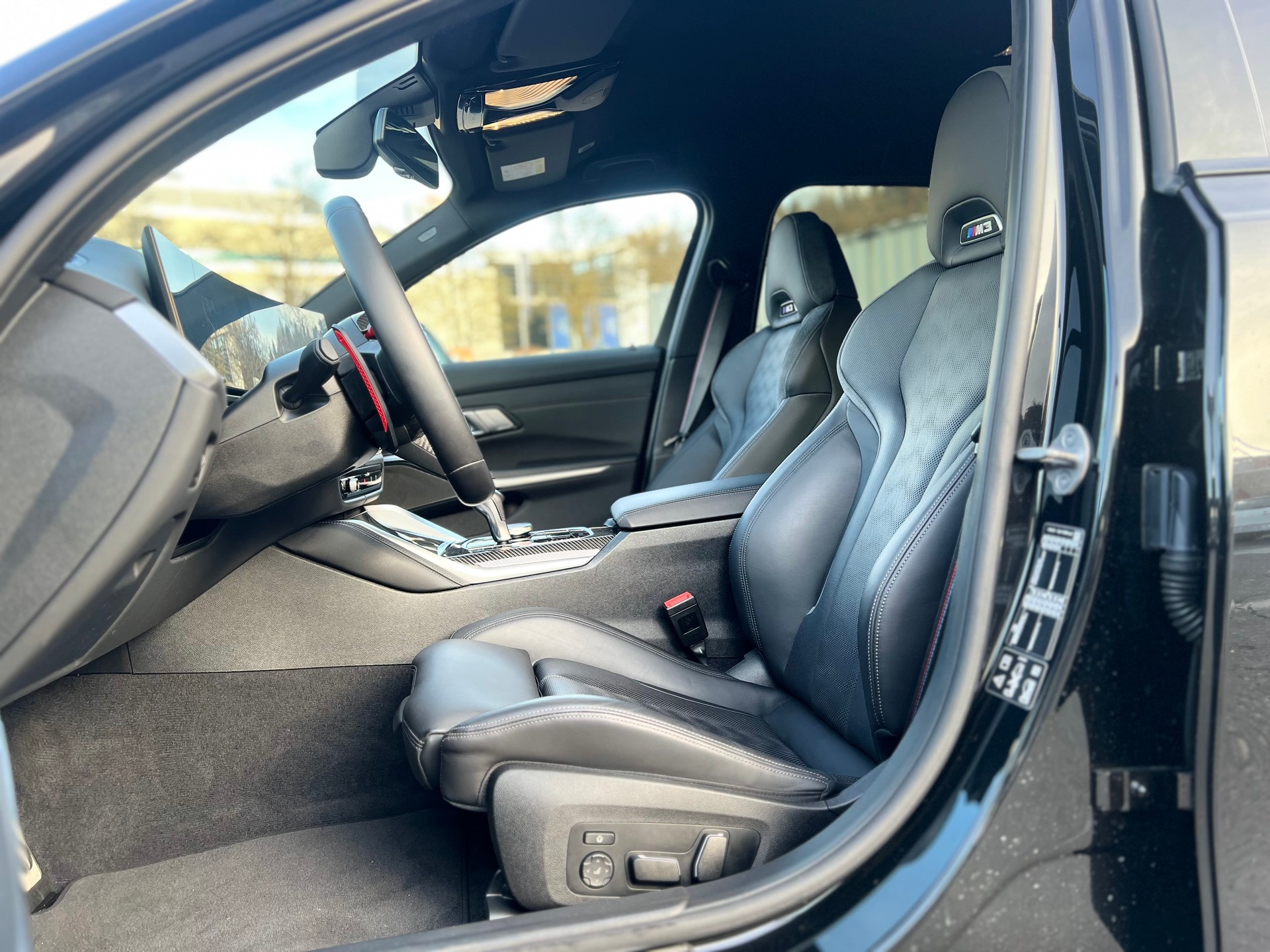 BMW M3 Touring (Carbon Edition) xDrive Competition M-image-12