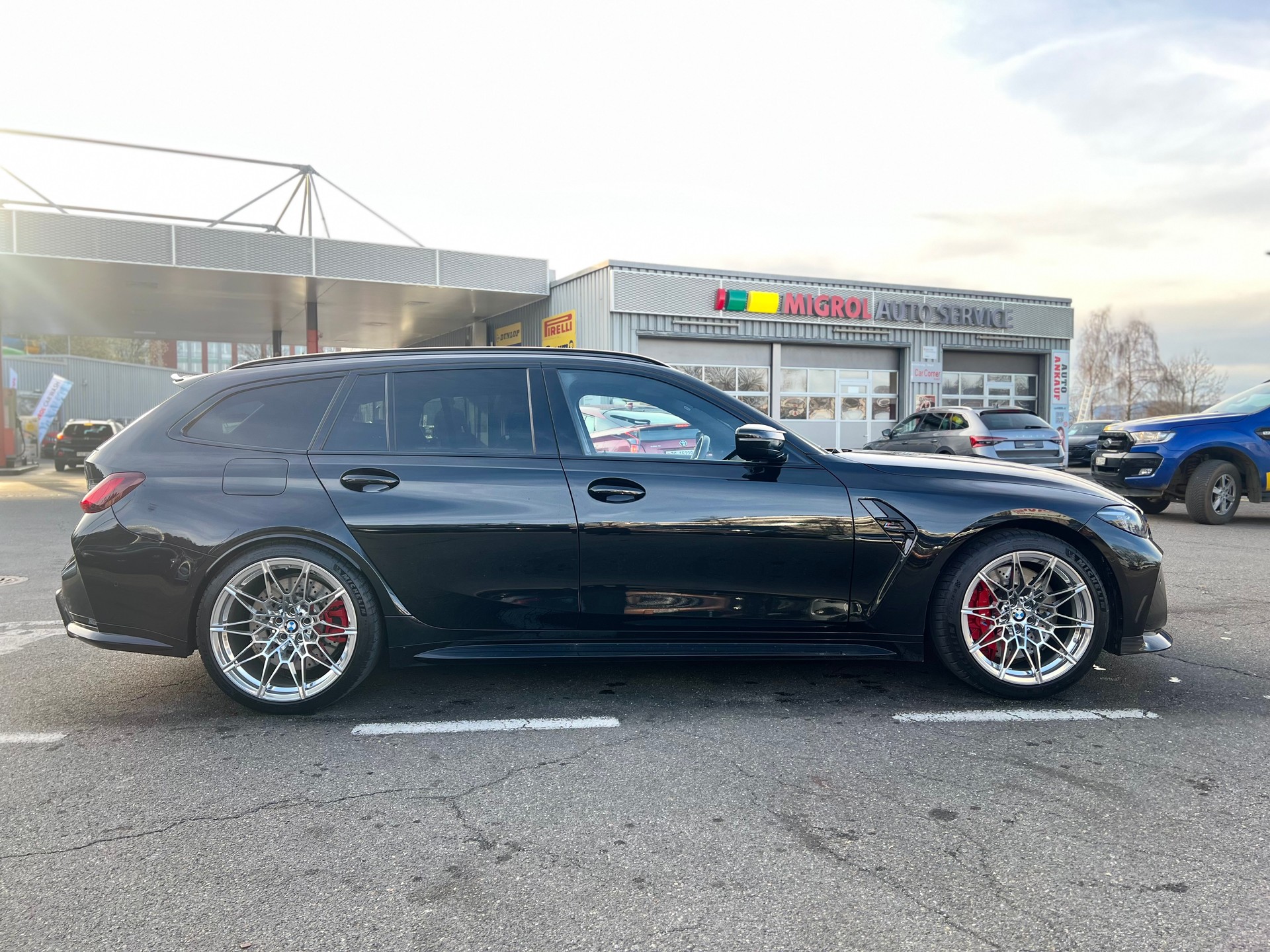 BMW M3 Touring (Carbon Edition) xDrive Competition M-image-11