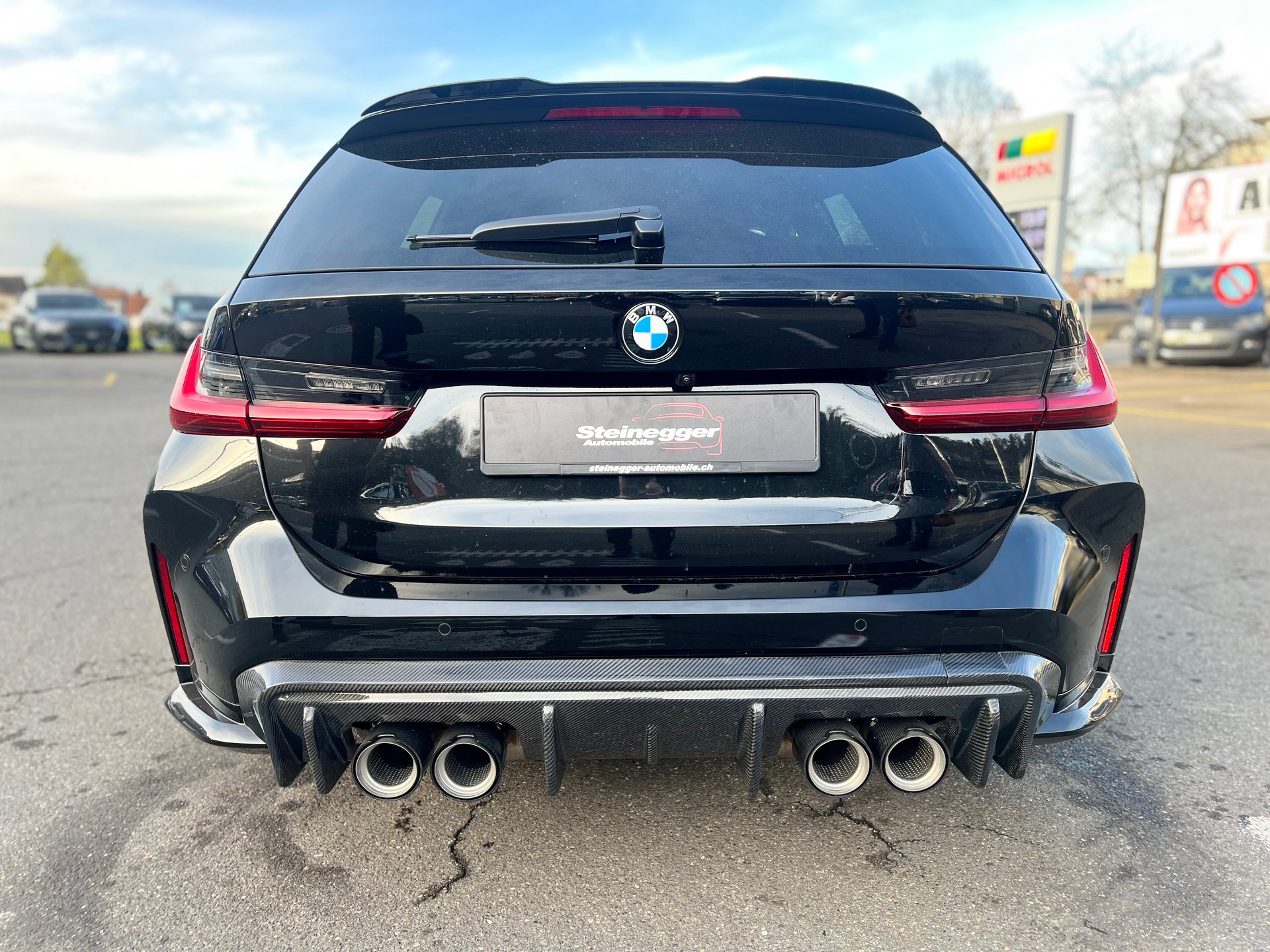 BMW M3 Touring (Carbon Edition) xDrive Competition M-image-9