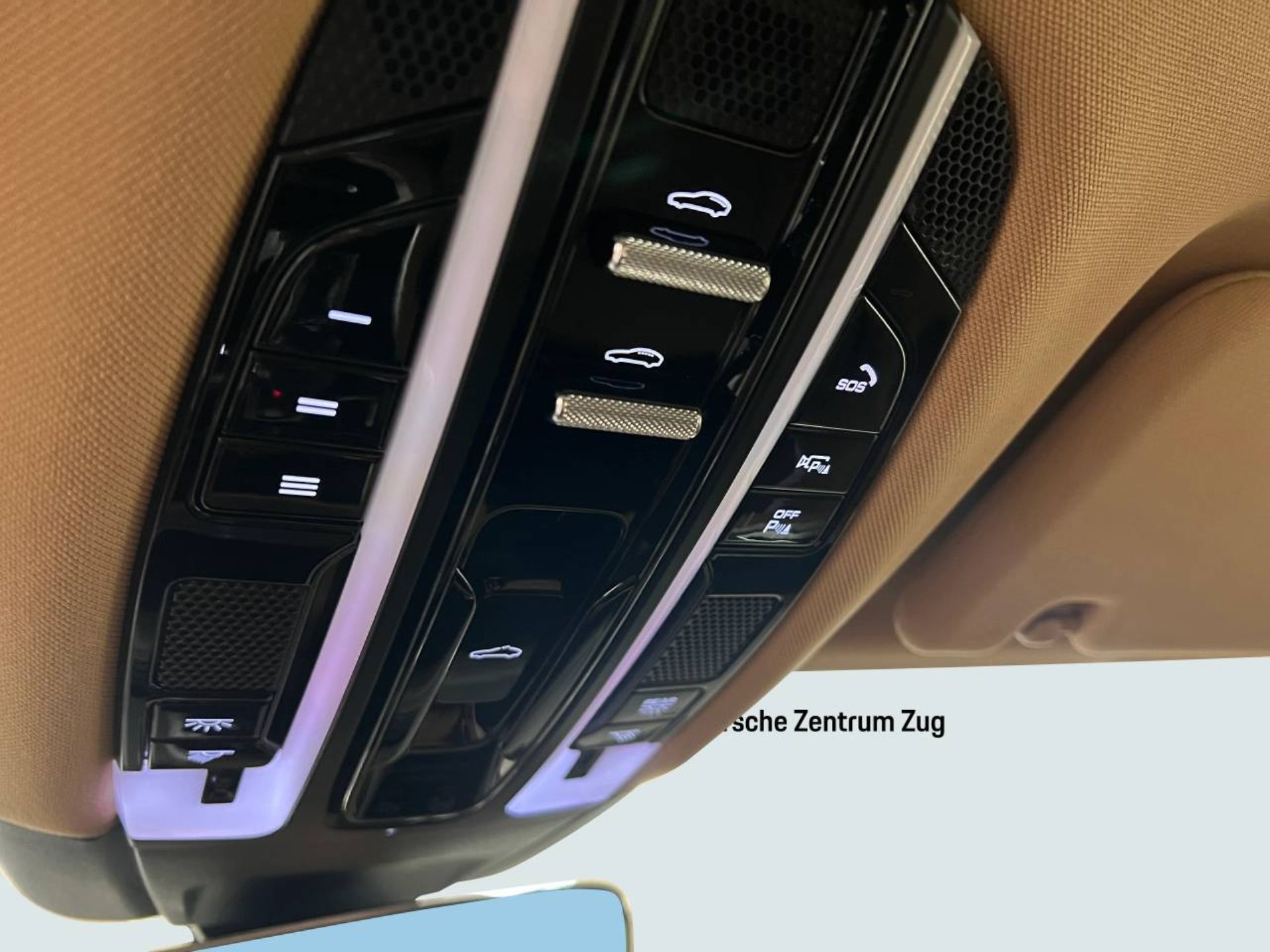 PORSCHE Panamera 4 E-Hybrid-image-26