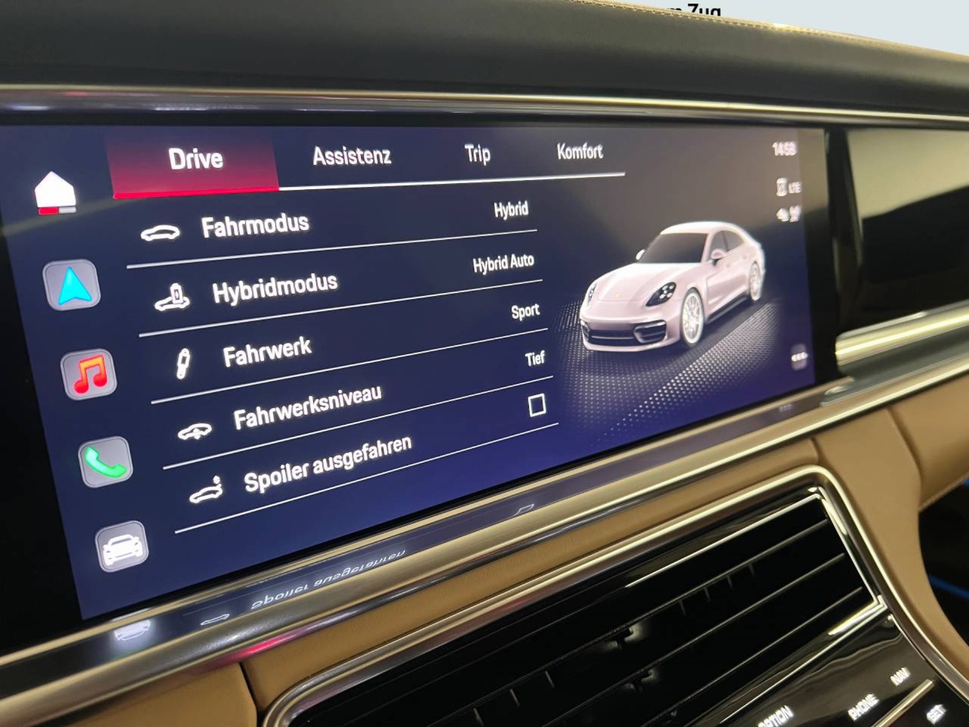PORSCHE Panamera 4 E-Hybrid-image-29