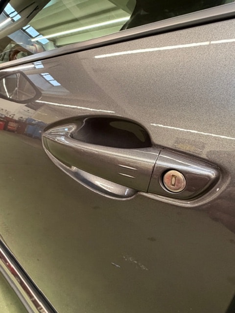PEUGEOT 5008 1.5 BlueHDi Allure Pack EAT8-image-11