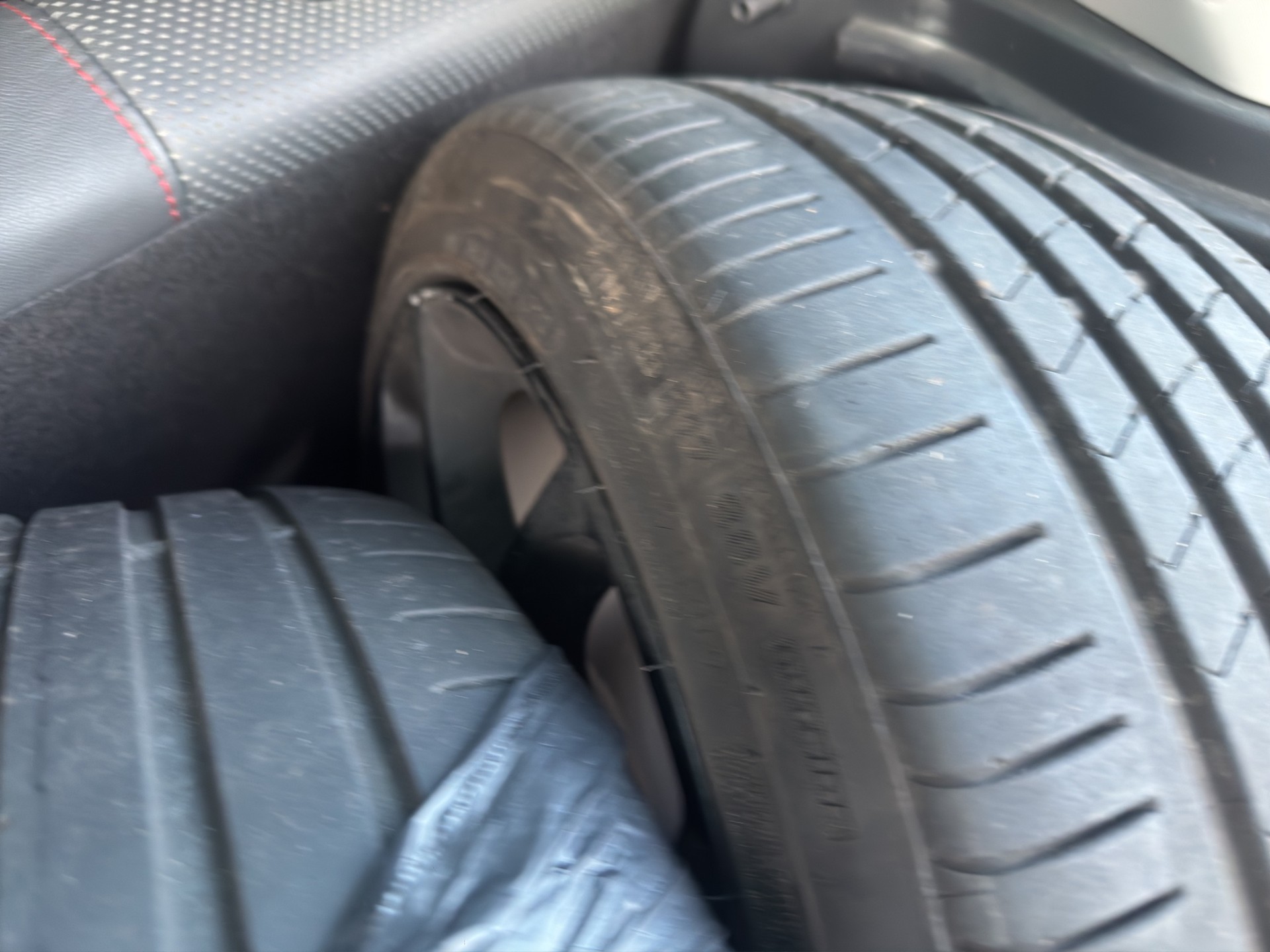 RENAULT Clio 1.6 T RS 200 EDC-image-15