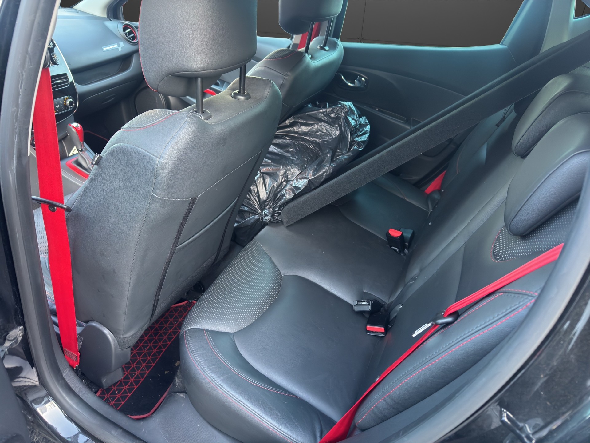 RENAULT Clio 1.6 T RS 200 EDC-image-11
