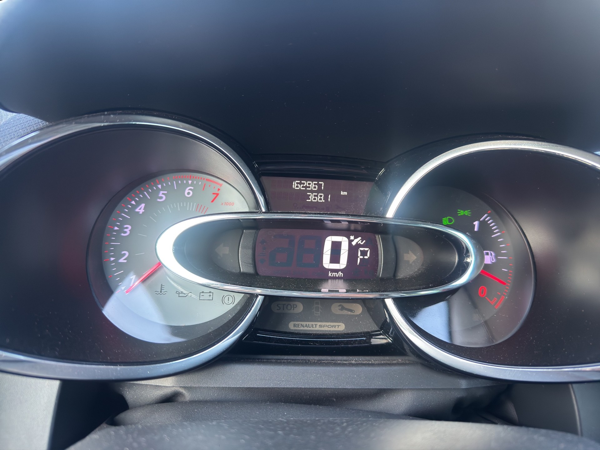 RENAULT Clio 1.6 T RS 200 EDC-image-22