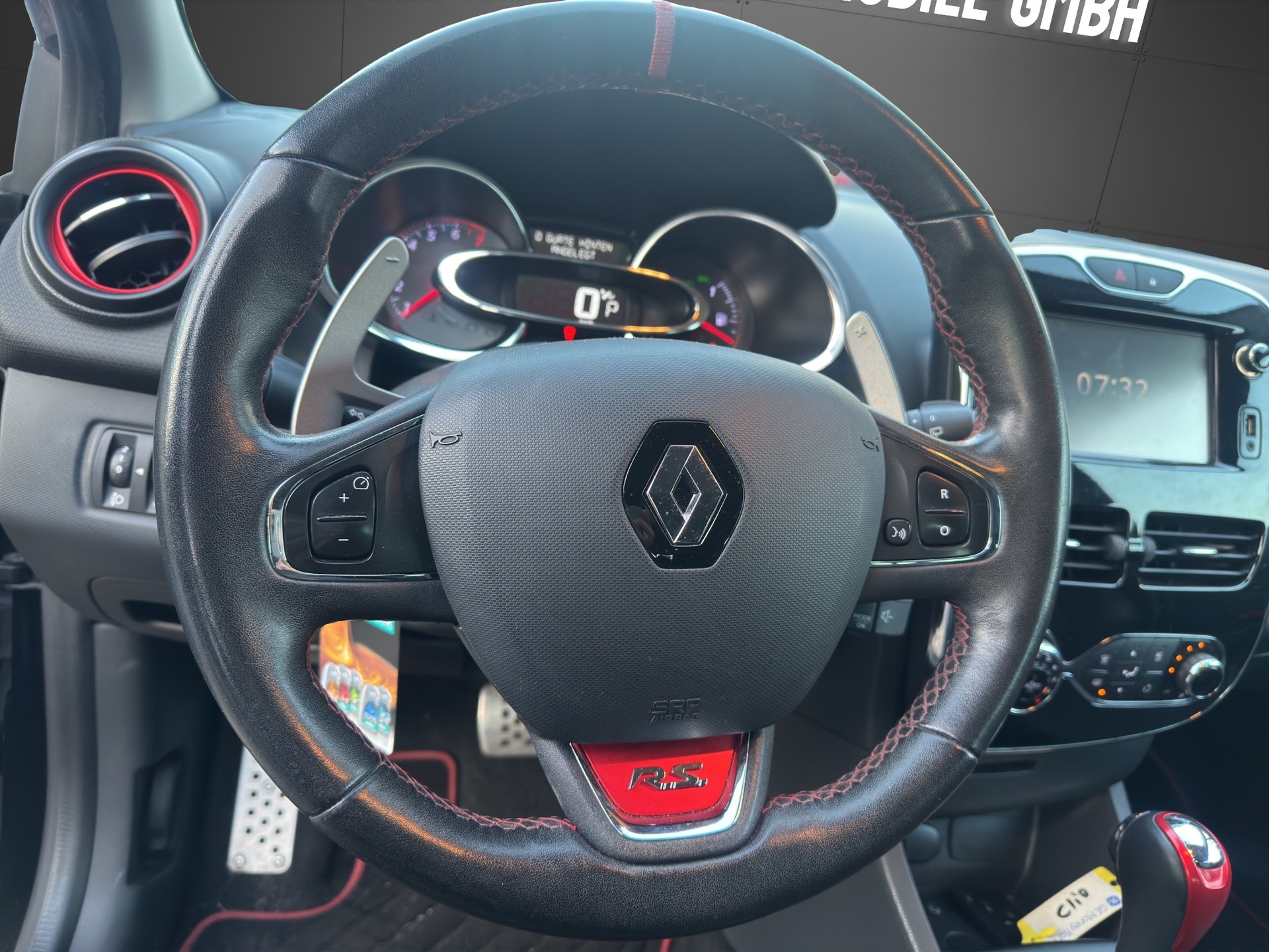 RENAULT Clio 1.6 T RS 200 EDC-image-9