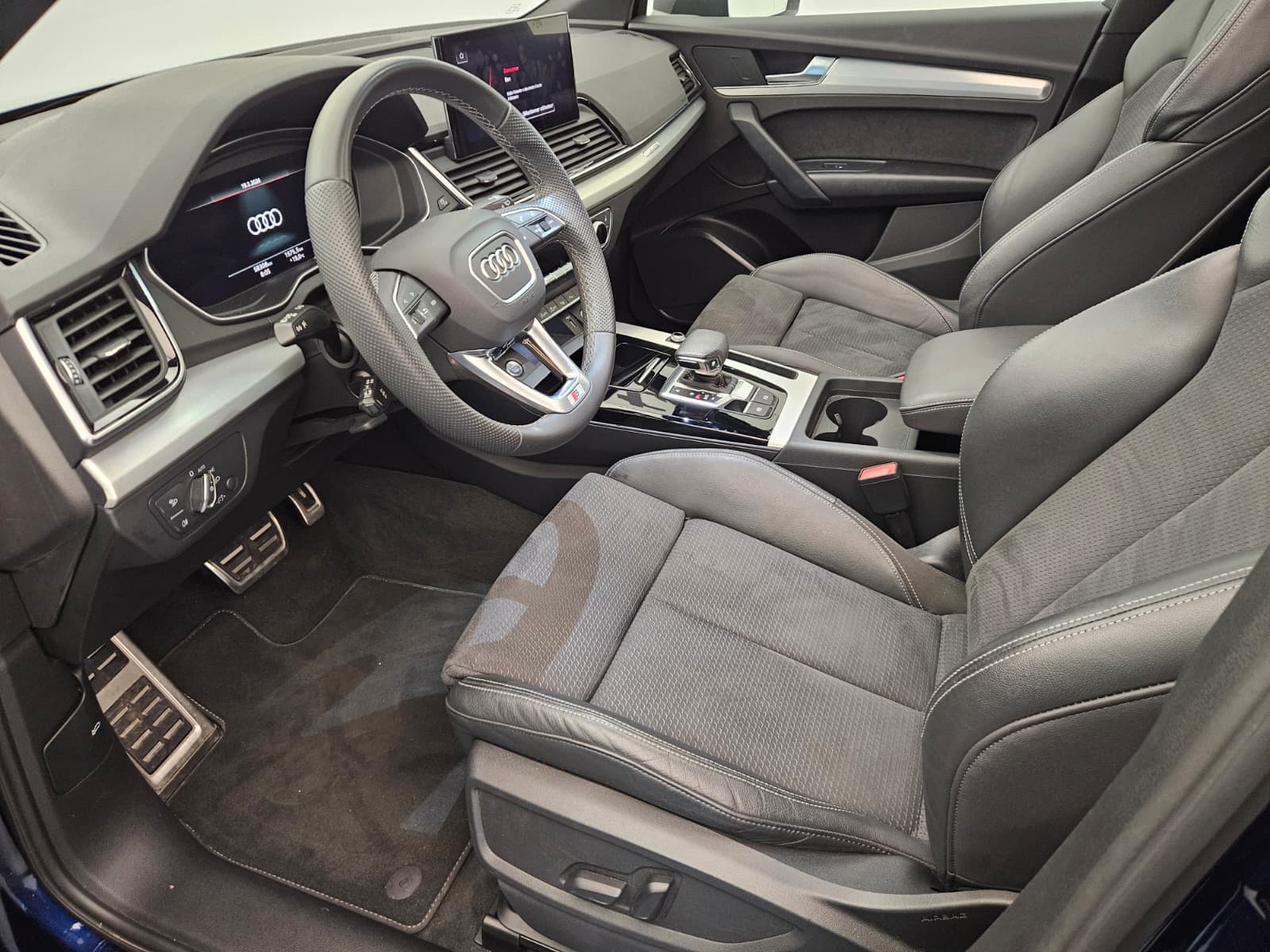 AUDI Q5 Sportback 45 TFSI S line quattro S-tronic-image-10