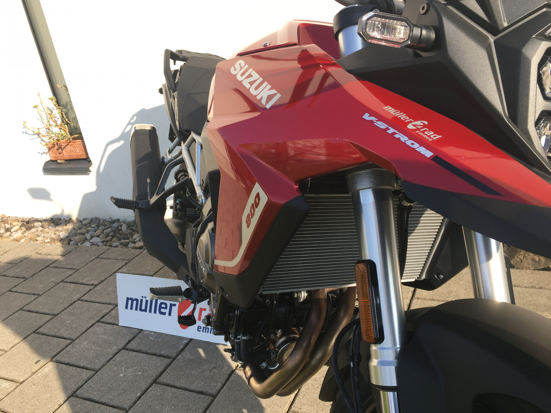 SUZUKI DL 800 V-Strom-showroom-element-2