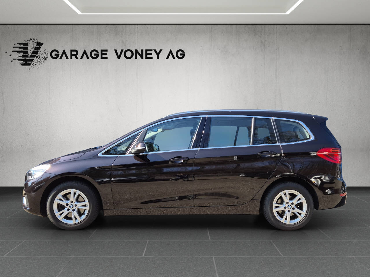 BMW 218d Gran Tourer-image-1