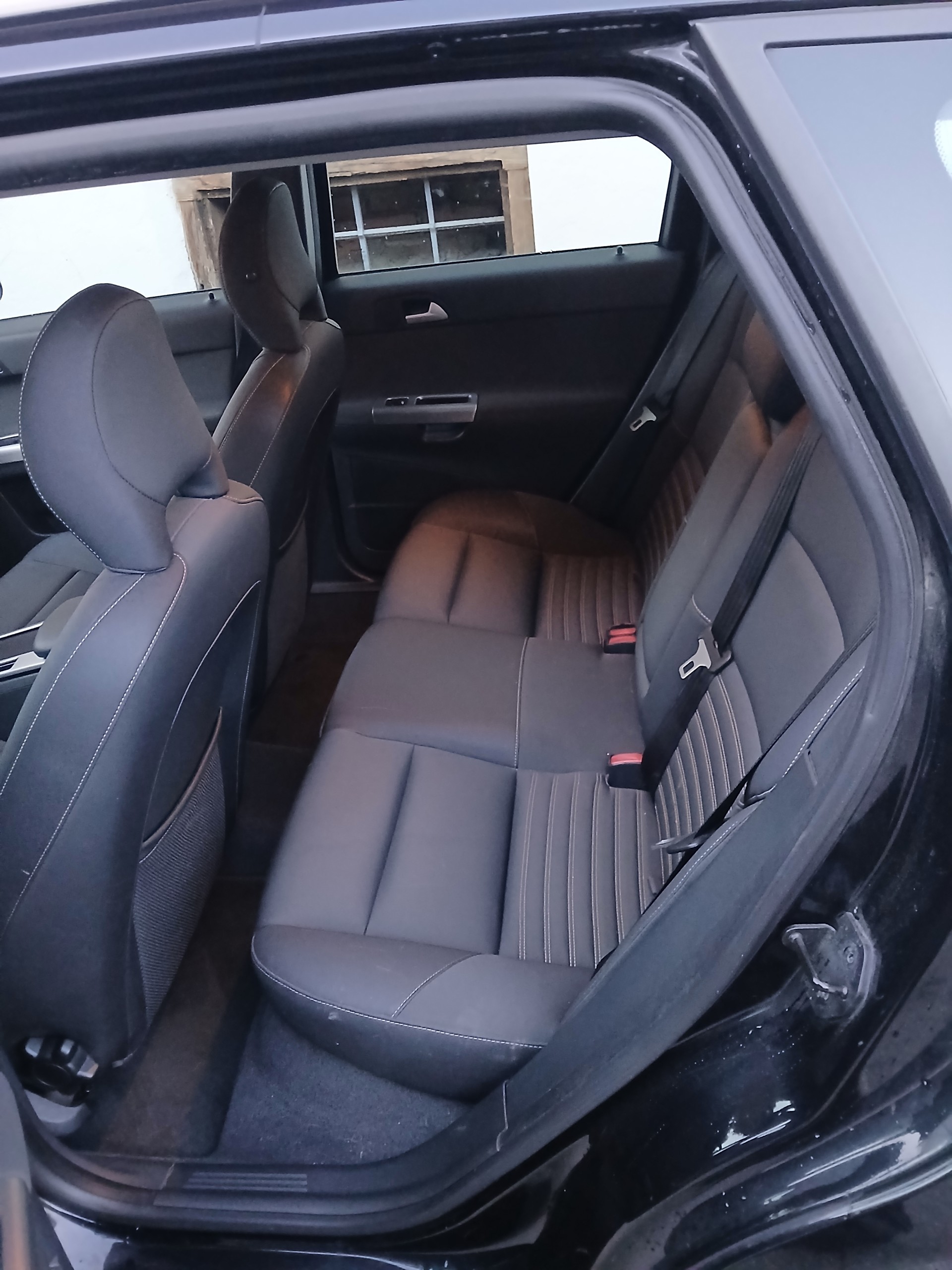 VOLVO V50 2.4 Momentum Geartronic-image-6