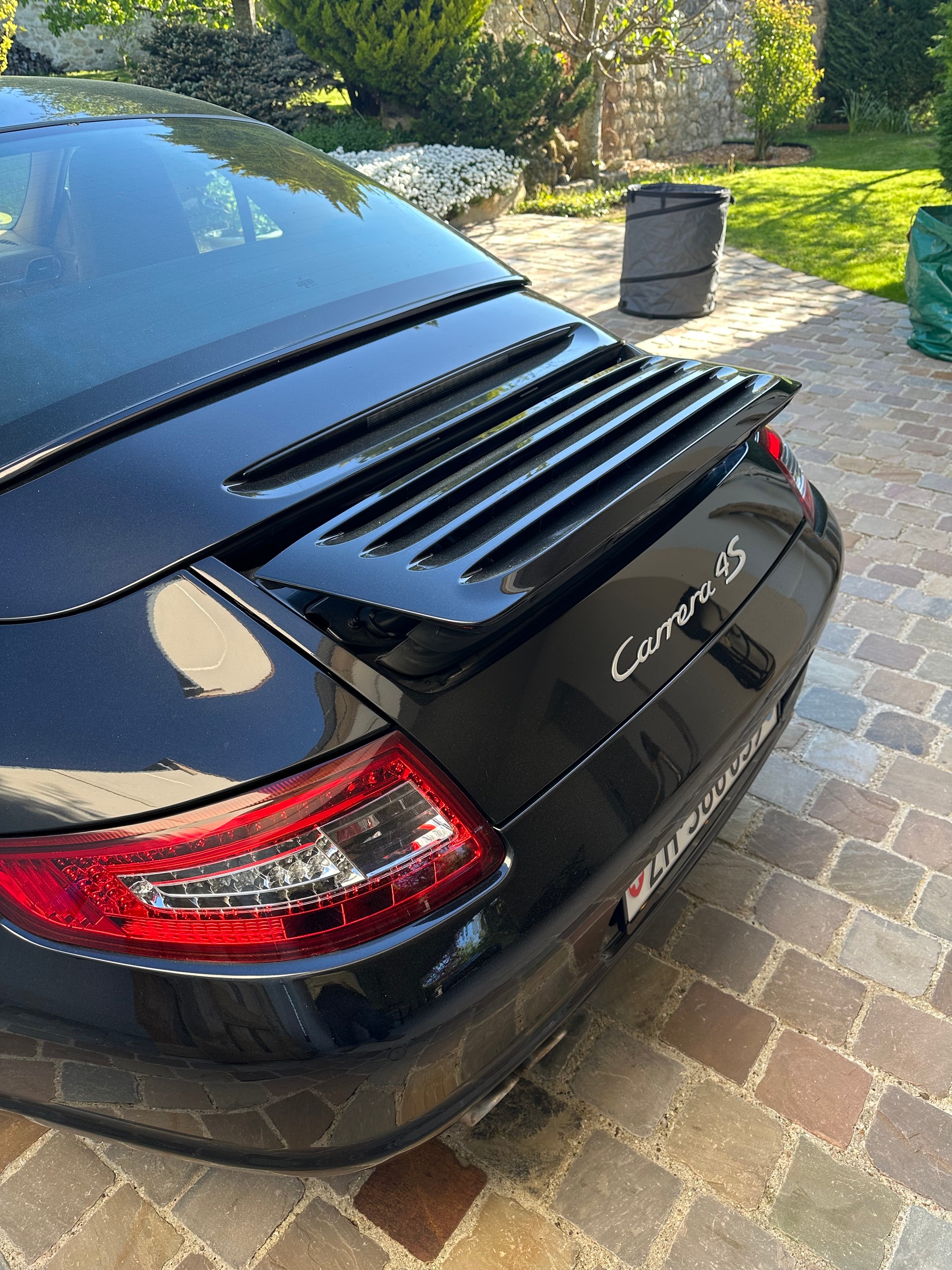 PORSCHE 911 Carrera 4S-image-8