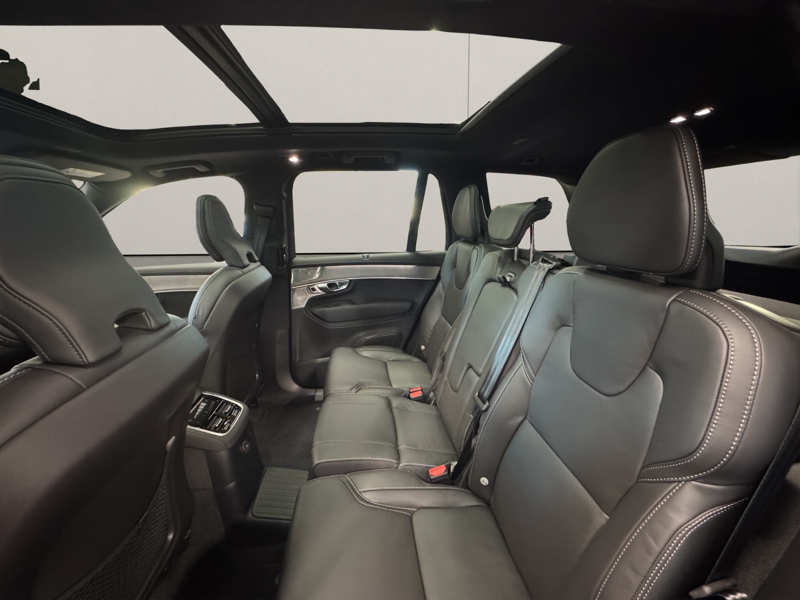 VOLVO XC90 2.0 T8 TE XCLUSIVE Edition Bright eAWD-image-9