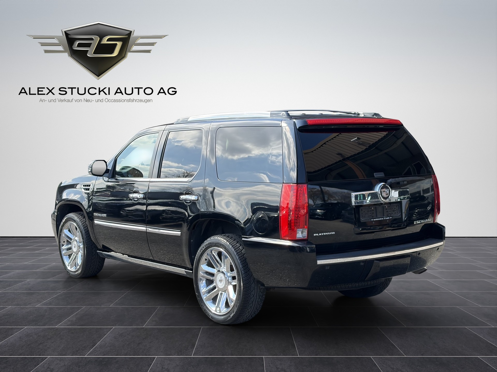 CADILLAC Escalade 6.2 Platinum Edition-image-4