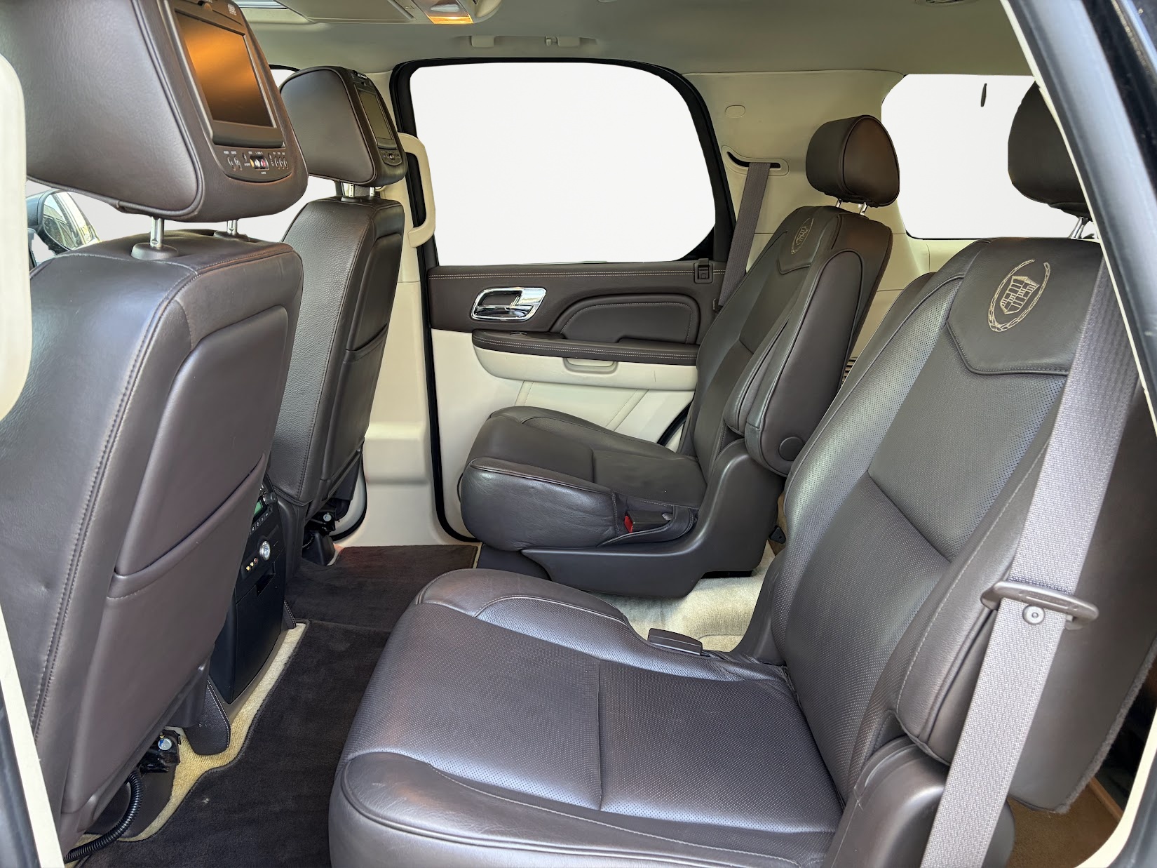 CADILLAC Escalade 6.2 Platinum Edition-image-12