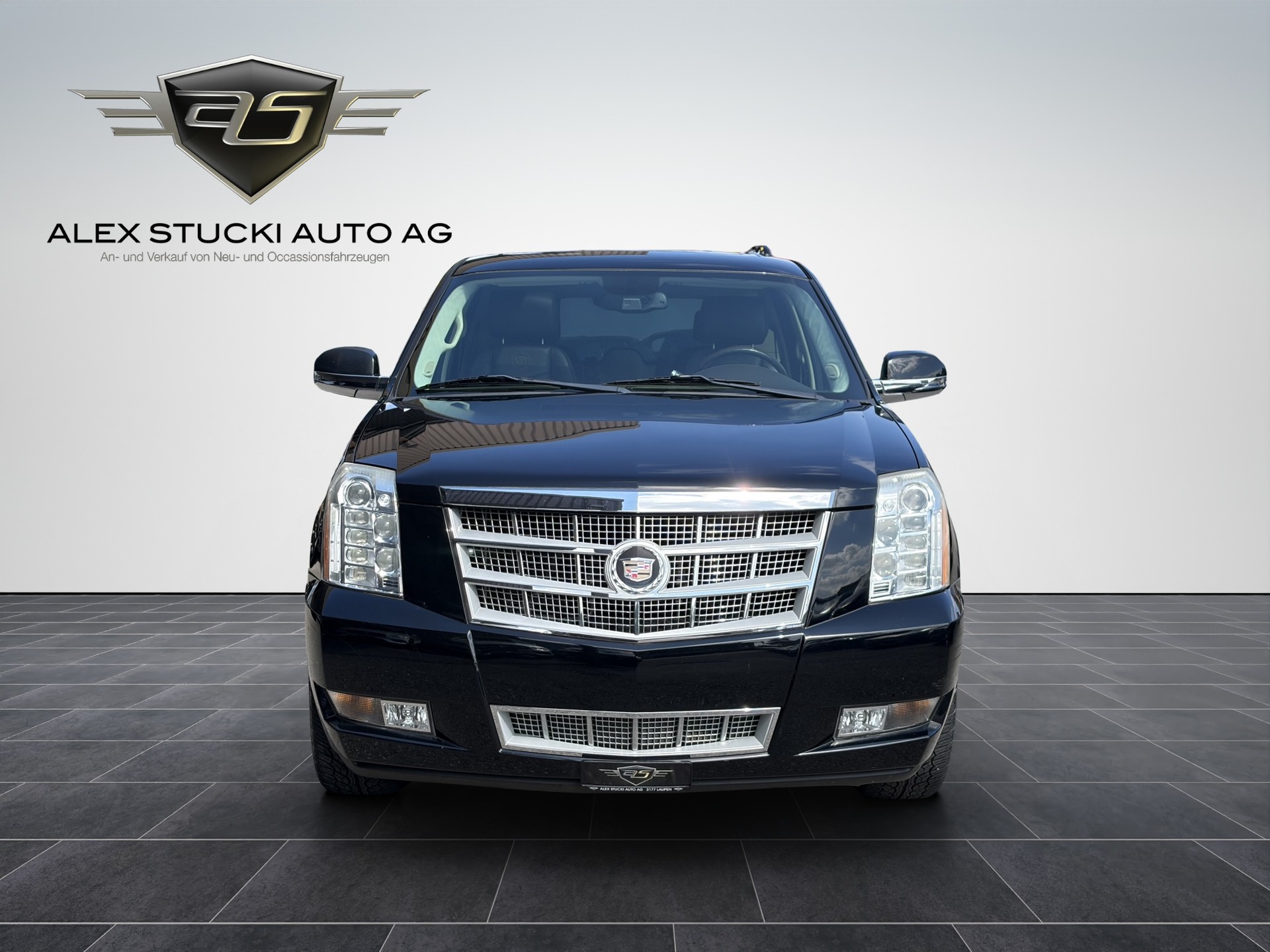 CADILLAC Escalade 6.2 Platinum Edition-image-1