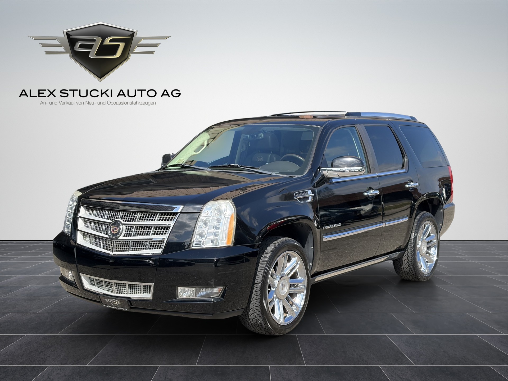 CADILLAC Escalade 6.2 Platinum Edition-image-2