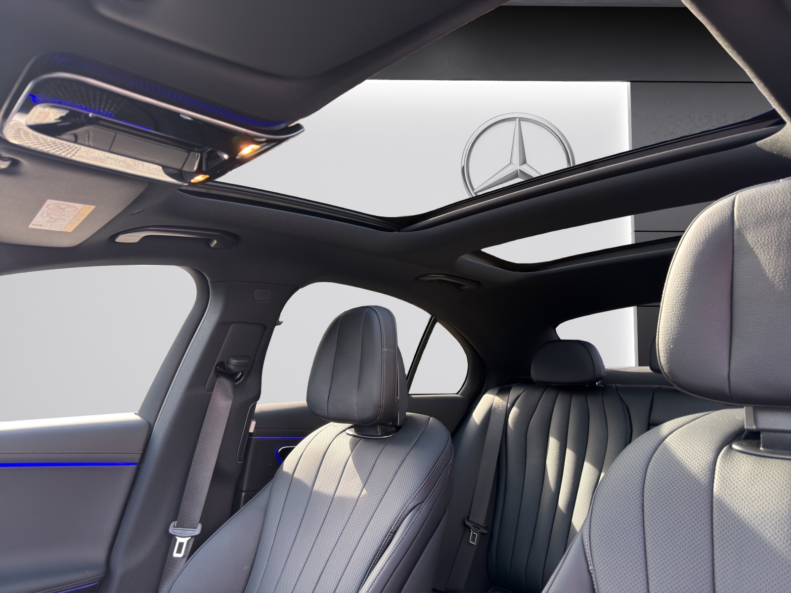 Image MERCEDES-BENZ E-400 E 400 e 4Matic 9G-Tronic