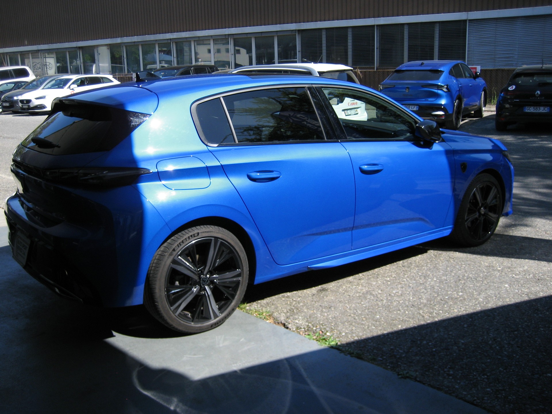 PEUGEOT 308 1.5 BlueHDI GT Pack EAT8-image-3