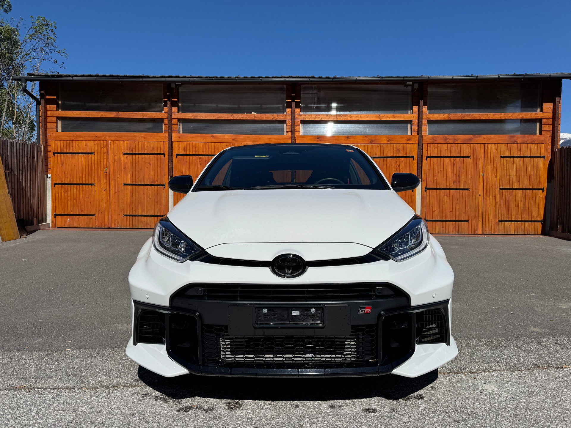 TOYOTA Yaris 1.6 GR Sport A-image-1
