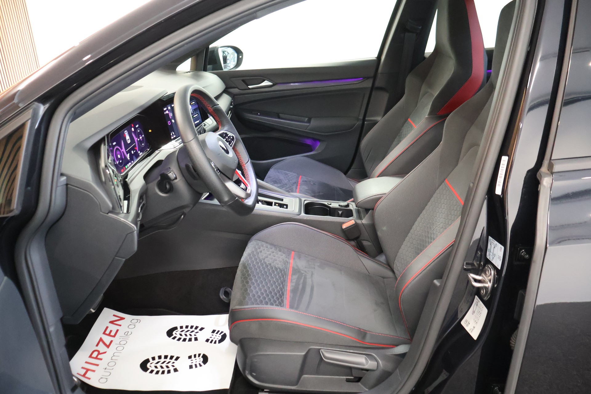 VW Golf 2.0 TSI GTI Clubsport 45 DSG-image-8