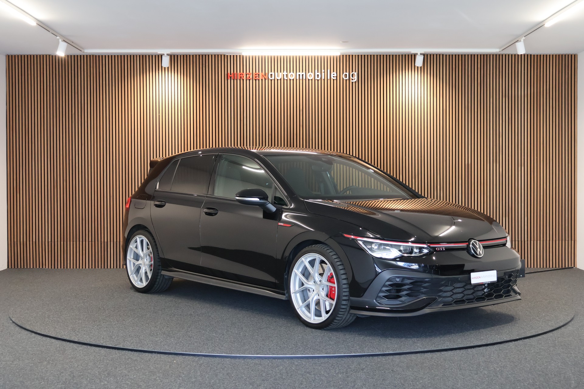 VW Golf 2.0 TSI GTI Clubsport 45 DSG-image-6