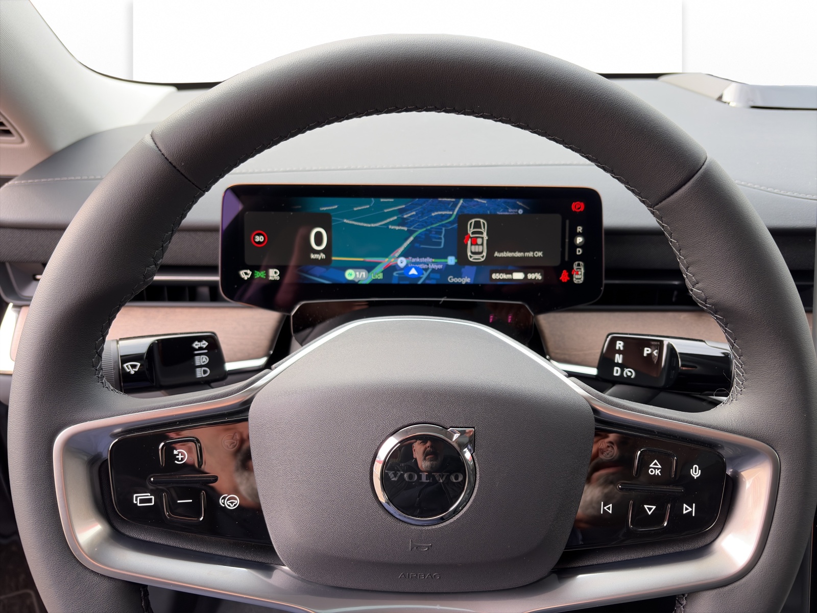 VOLVO ES90 Ultra-image-10