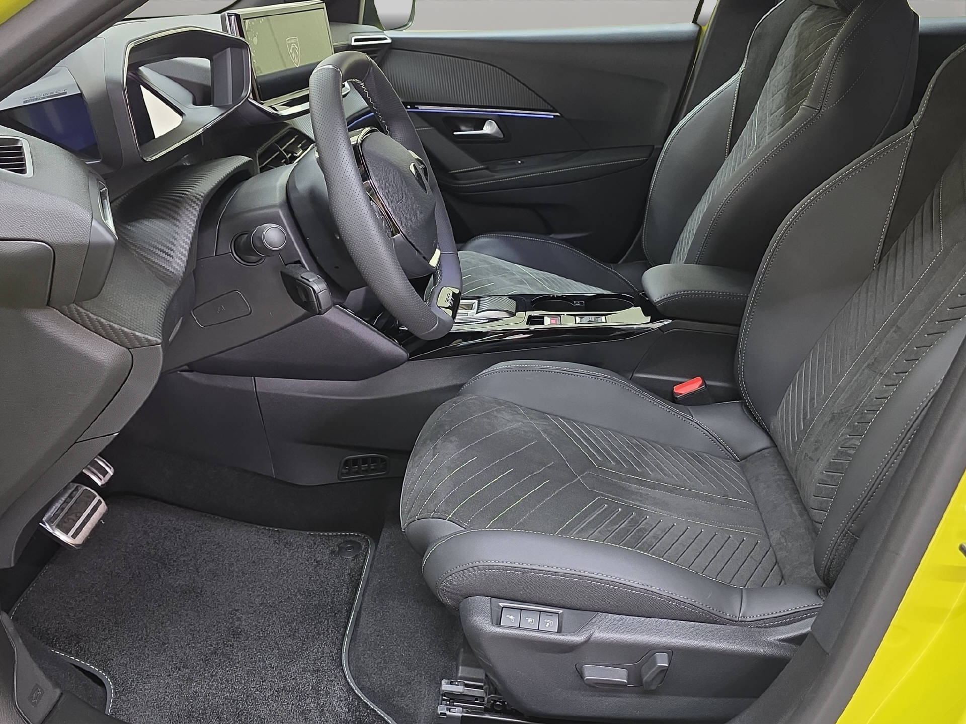 PEUGEOT 208 1.2 Hybrid 145 GT-image-5