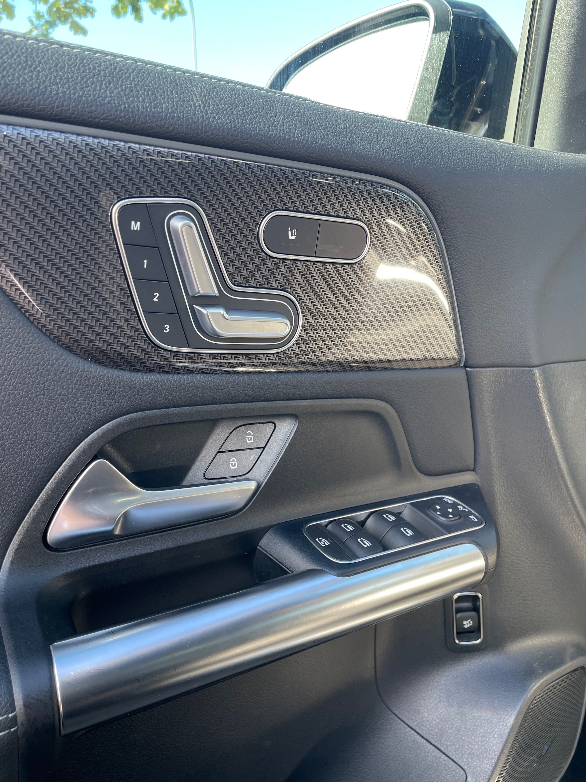 MERCEDES-BENZ GLA 35 AMG 4matic-image-17