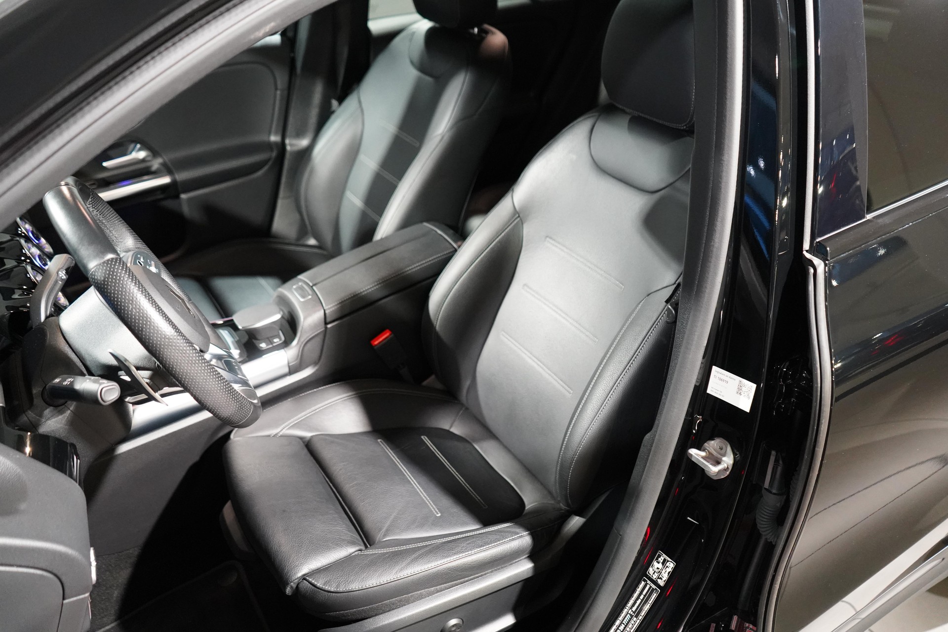 MERCEDES-BENZ GLA 35 AMG 4matic-image-5