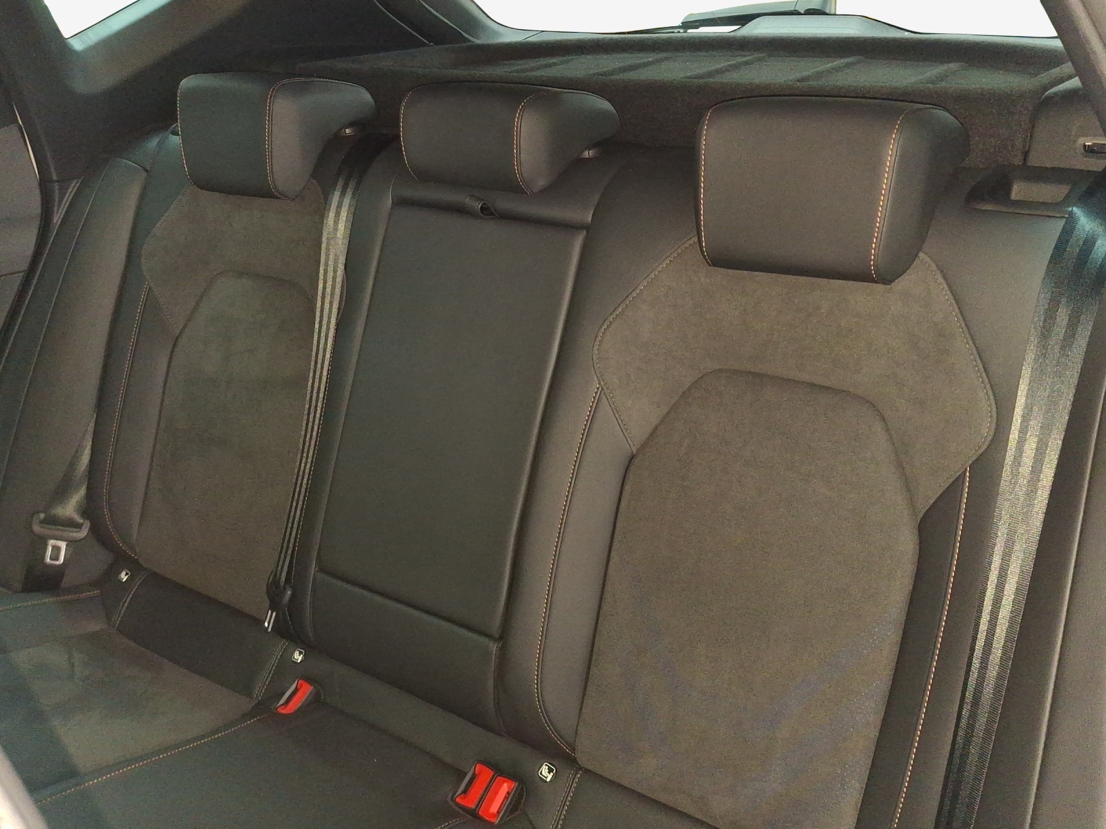 CUPRA Formentor 1.5 e-HYBRID pHEV VZ DSG-image-12