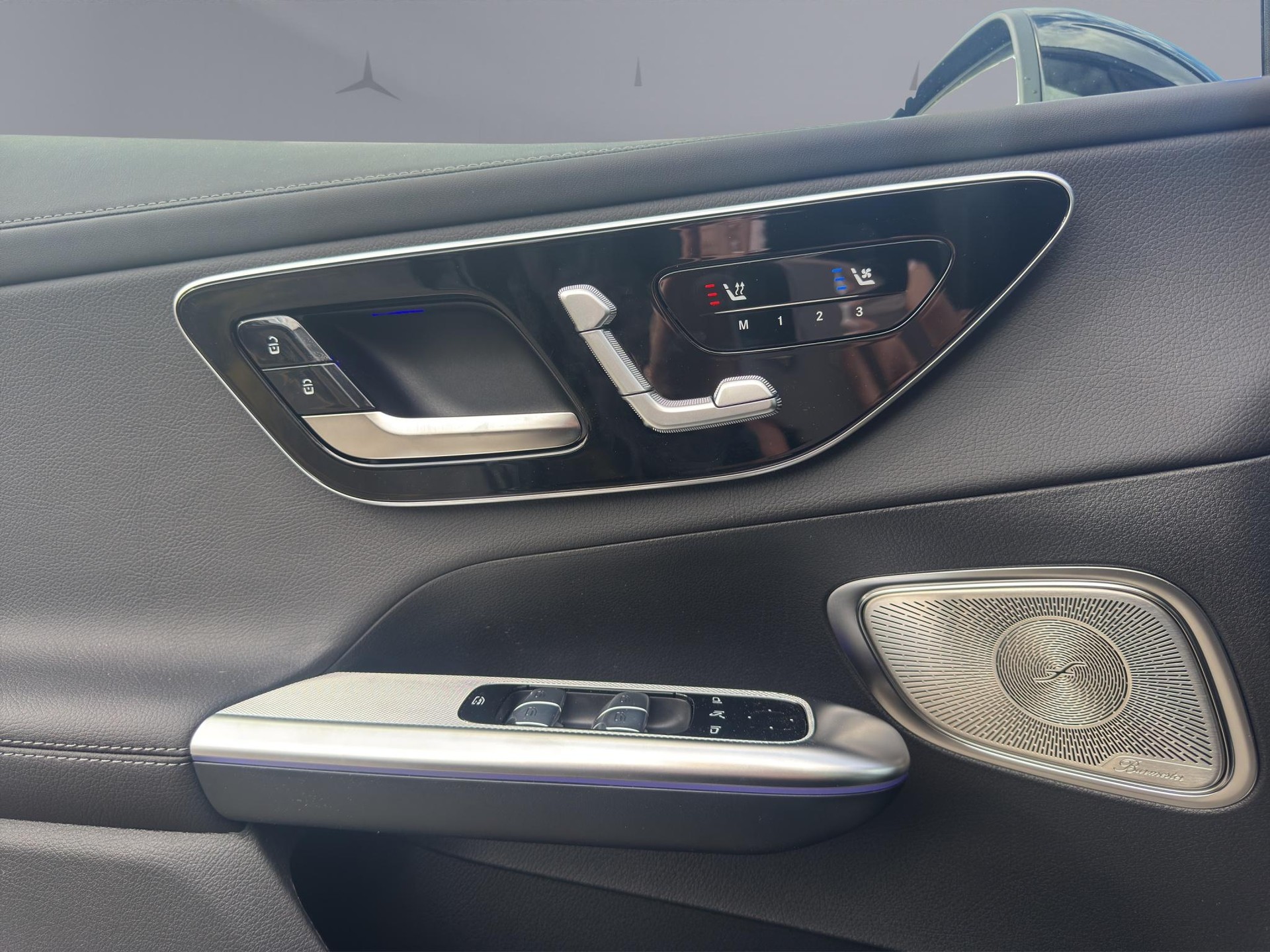 MERCEDES-BENZ GLC 300 e EQ Star AMG Line 4matic Coupé-image-20