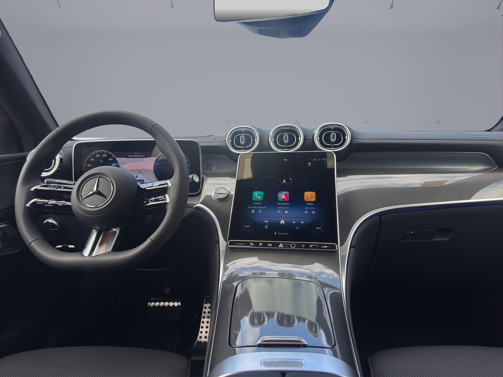 MERCEDES-BENZ GLC 300 e EQ Star AMG Line 4matic Coupé-image-11