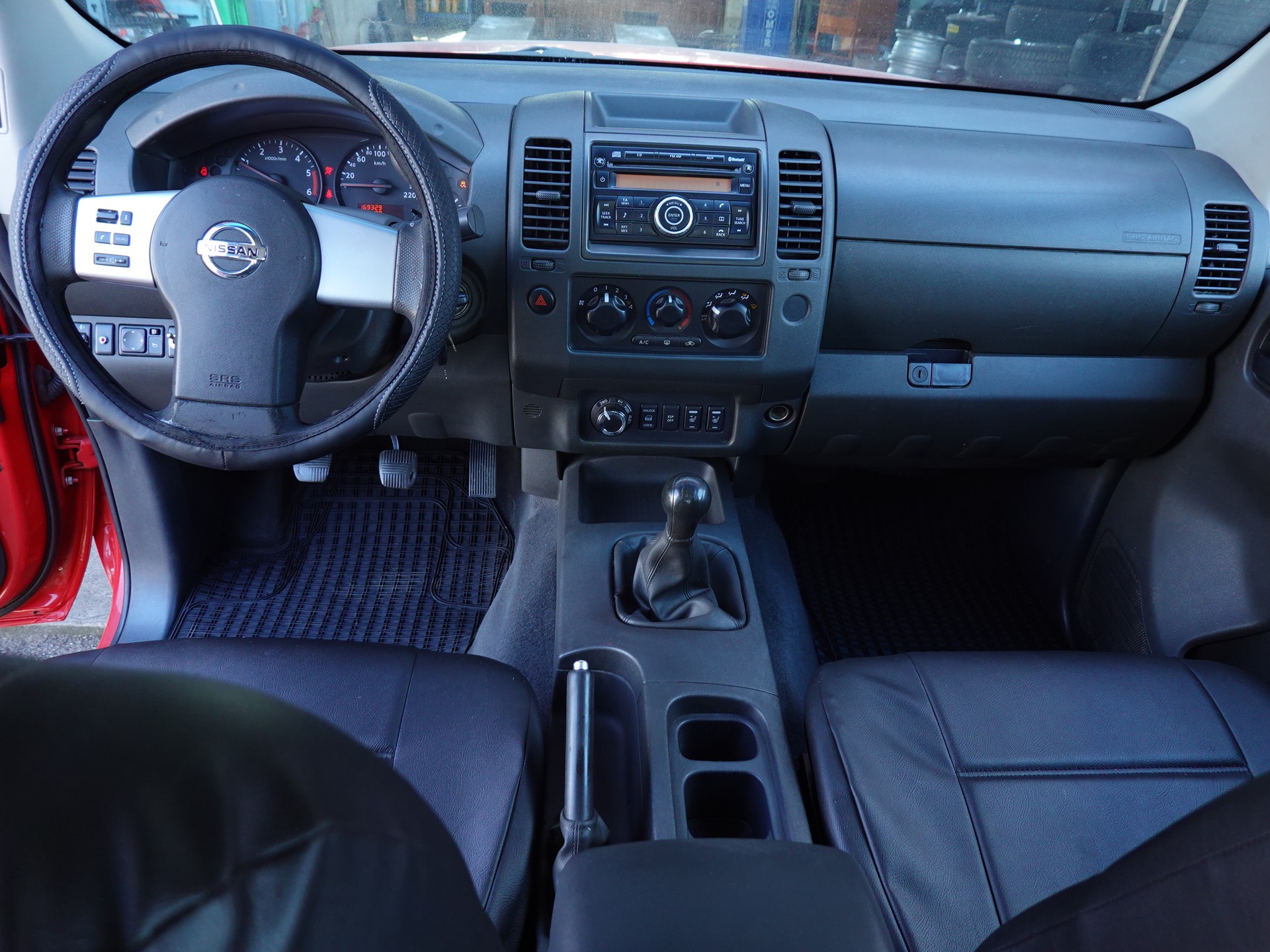 NISSAN NISSAN Navara D- Cab 2.5 dCi 4WD-image-5