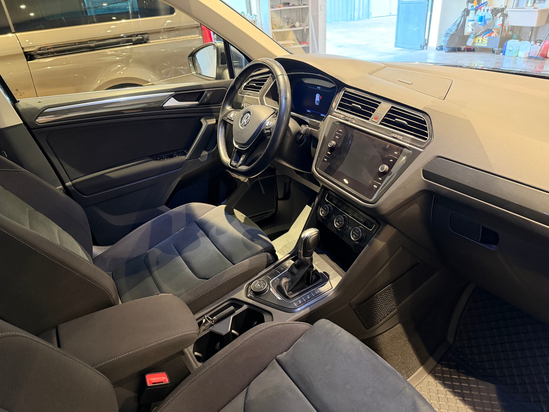 VW Tiguan 1.4 TSI Comfortline DSG-image-9