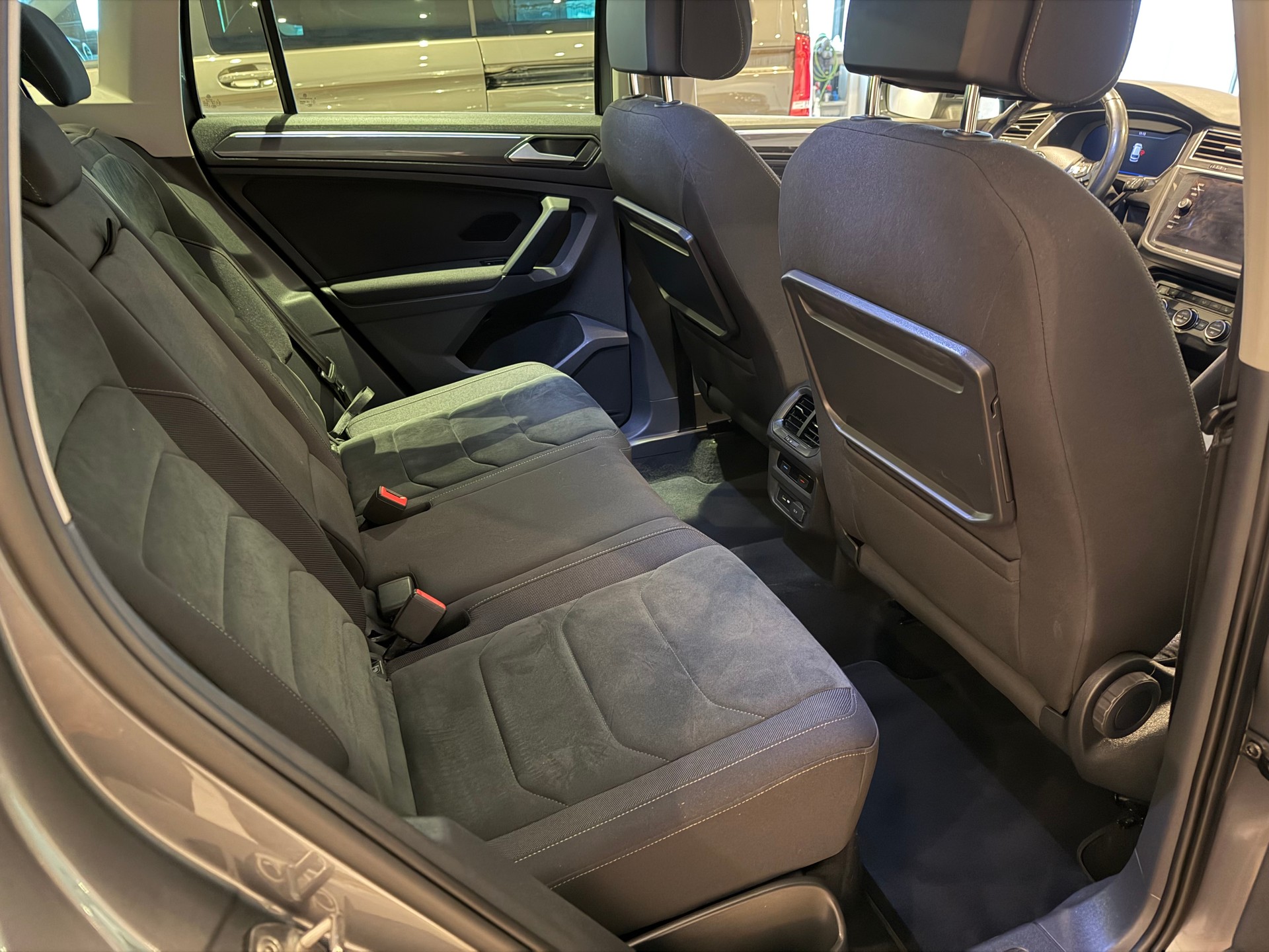 VW Tiguan 1.4 TSI Comfortline DSG-image-11