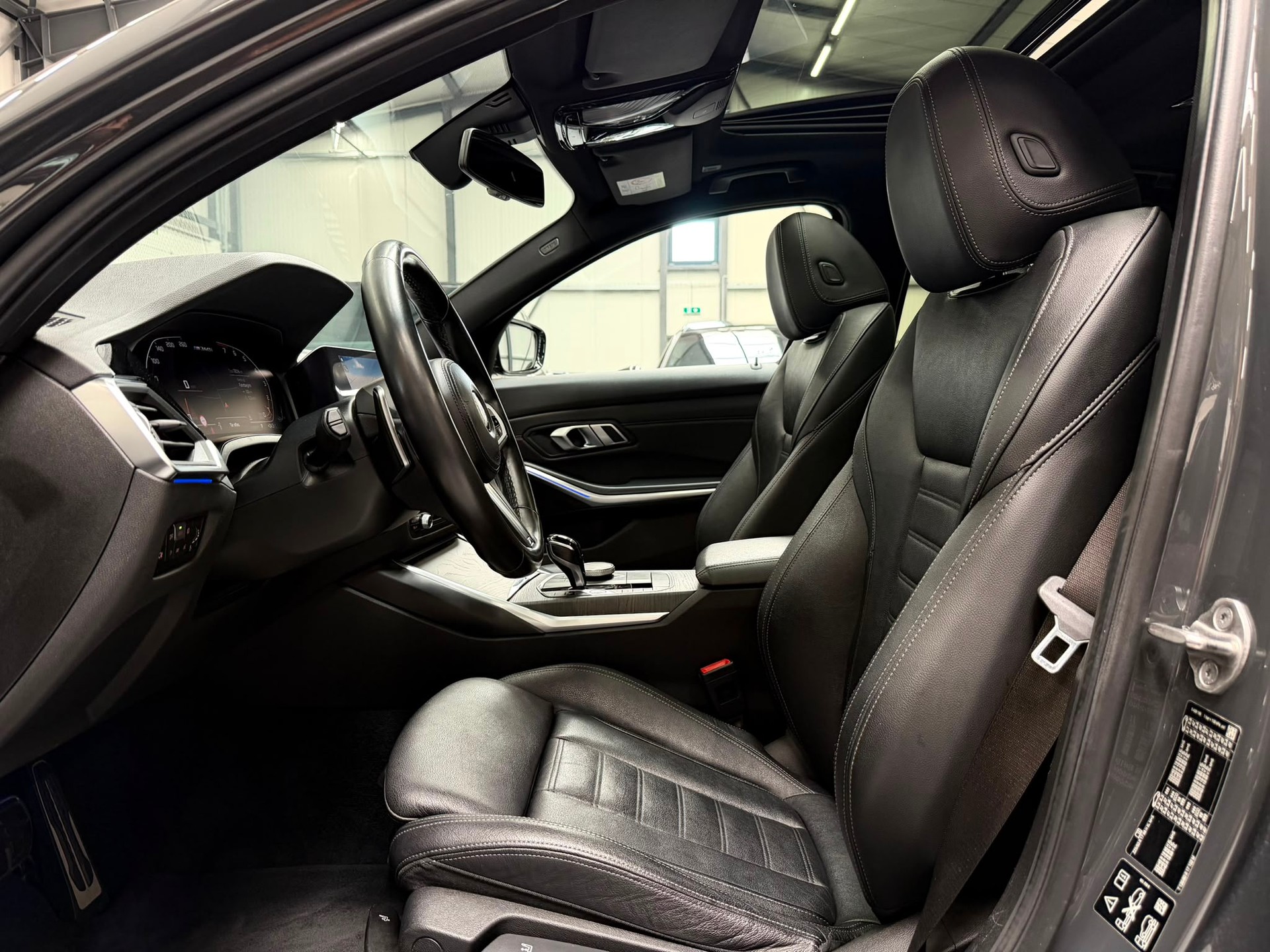 BMW M340i xDrive 48V Steptronic-image-21