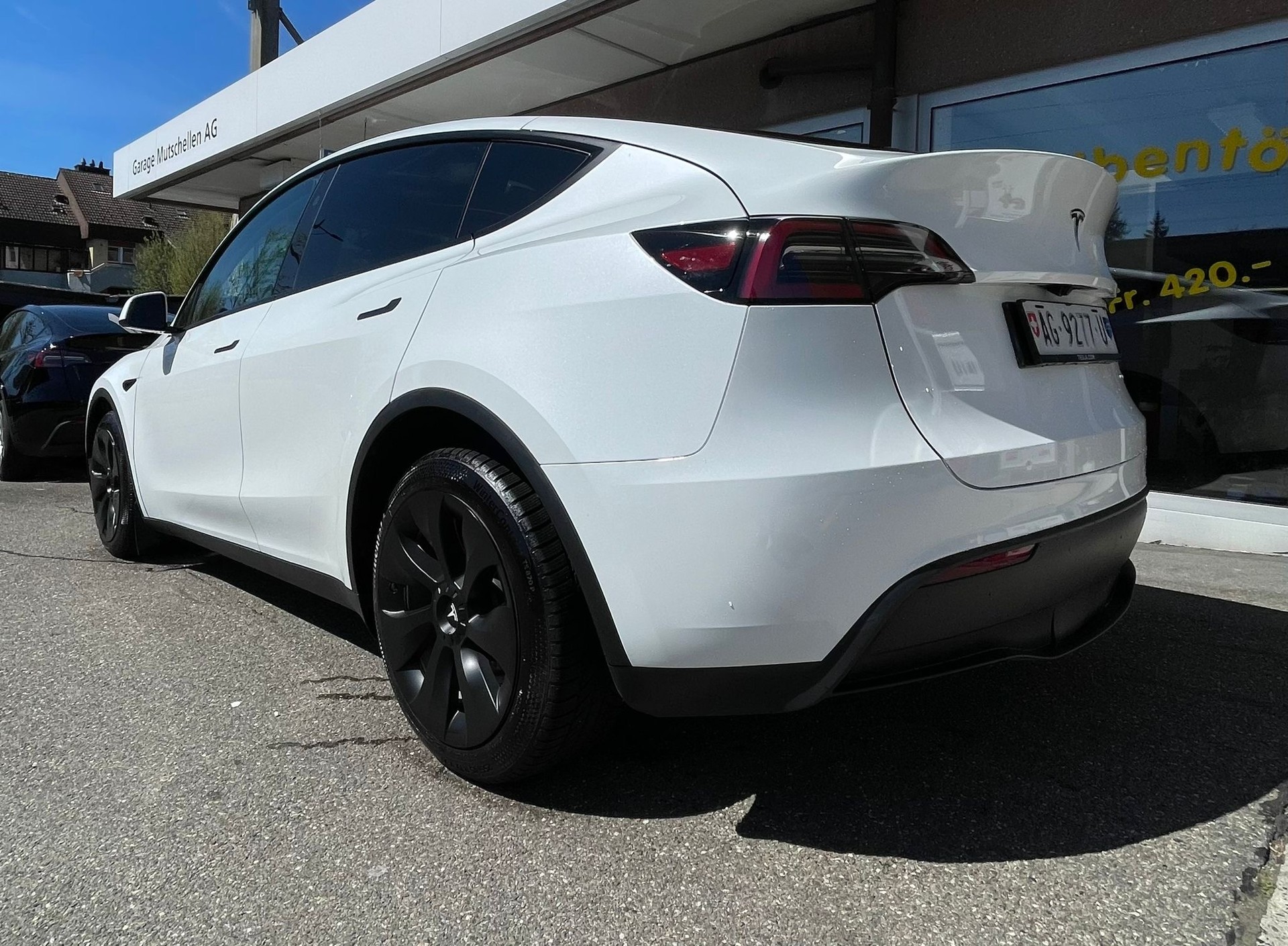 TESLA Model Y Long Range 533 km (WLTP) 514PS Made in Berlin CH-Auto mit Werksgarantie-image-11