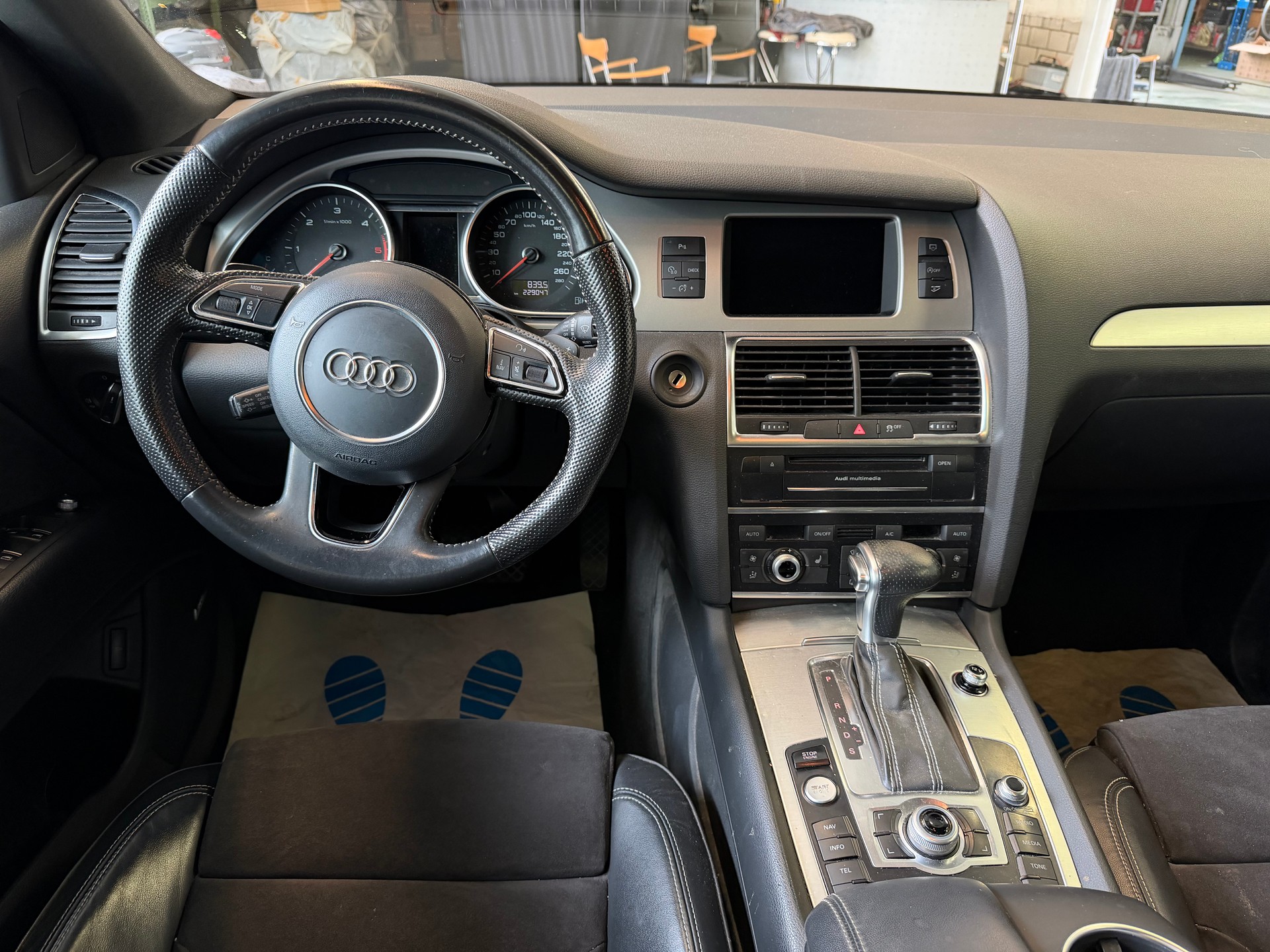 AUDI Q7 3.0 TDI addBlue quattro tiptronic | MFK 04.2025 | AHK 3.2t. | 7-Plätzer | S-Line-image-14