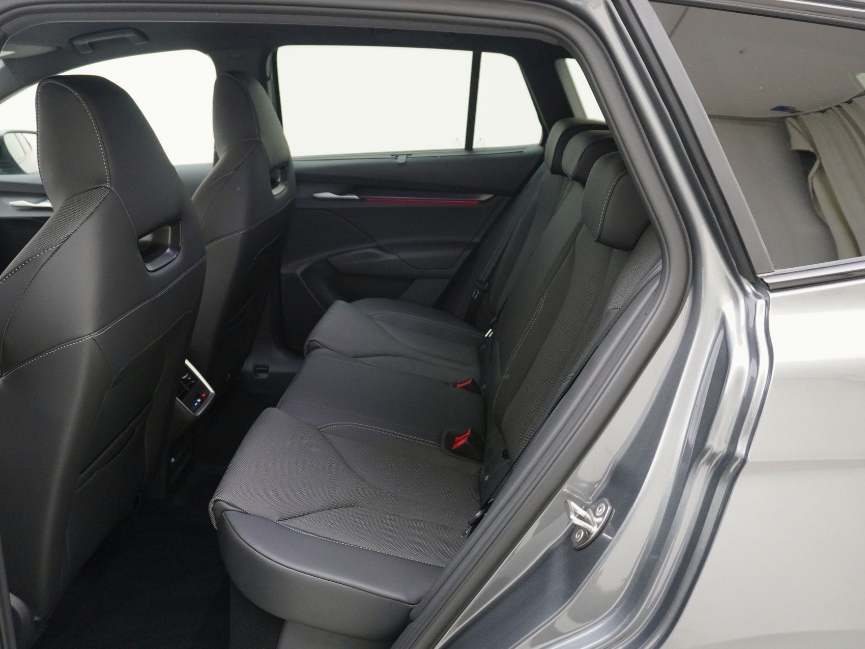 SKODA Enyaq iV RS-Suite MAXX-image-15